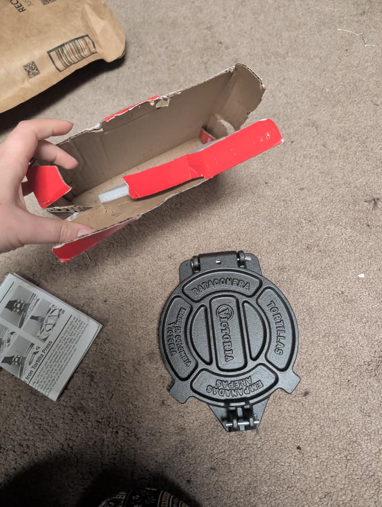 Victoria Cast Iron Tortilla Press, Tortilla and Roti Maker, Made in Colombia, 6.5 Inches customer photo 2