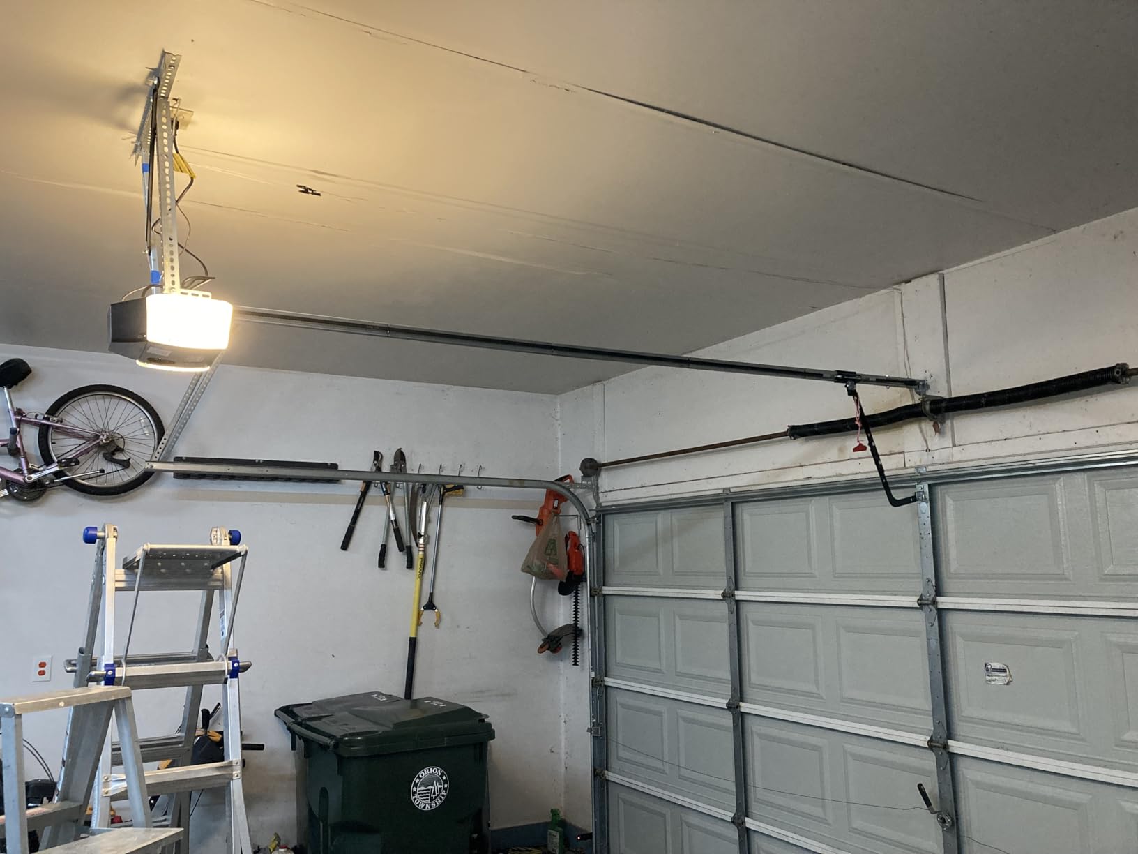 Genie StealthDrive 7155 Connect Smartphone-Controlled Belt Drive Garage Door Opener customer photo 2