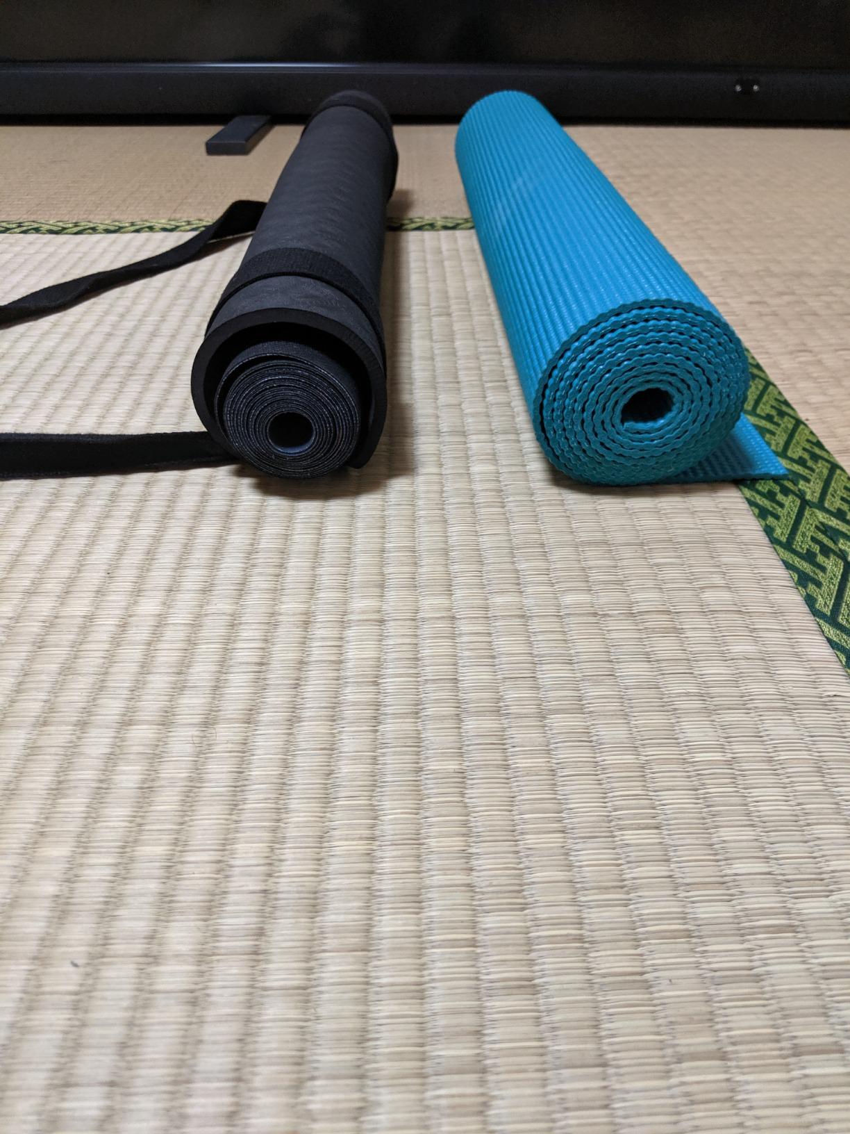 June & Juniper Travel Yoga Mat Foldable Lightweight - Thin Light Non-Slip Travel Yoga Mat Eco customer photo 2