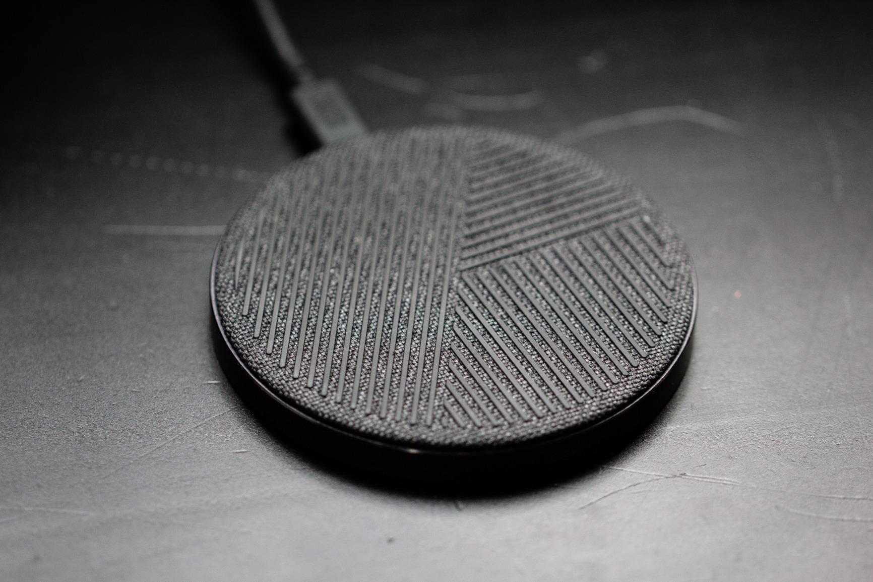 Native Union Drop - High Speed Wireless Charger [Qi Certified] 10W Non-Slip Fast Wireless Charging Pad - Compatible with iPhone 12/12 Pro/12 Pro Max/12 mini/11/11 Pro/11 Pro Max (Slate) customer photo 1