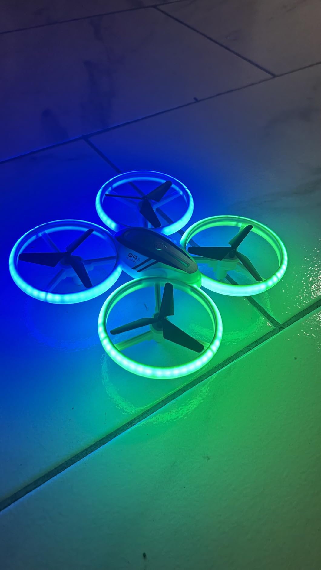 Q9s Drones for Kids,RC Drone with Altitude Hold and Headless Mode,Quadcopter with Blue&Green Light,Propeller Full Protect,2 Batteries and Remote Control,Easy to fly Kids Gifts Toys for Boys and Girls customer photo 2