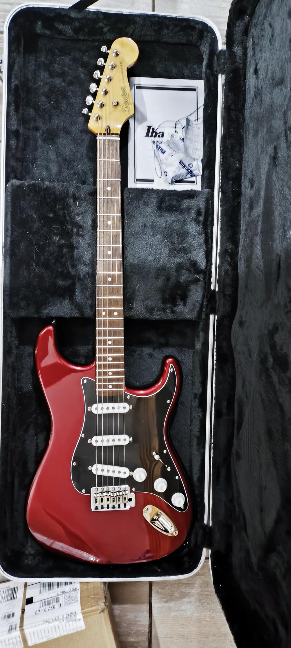 Squier Classic Vibe 60s Stratocaster Electric Guitar, Lake Placid Blue, Laurel Fingerboard customer photo 1