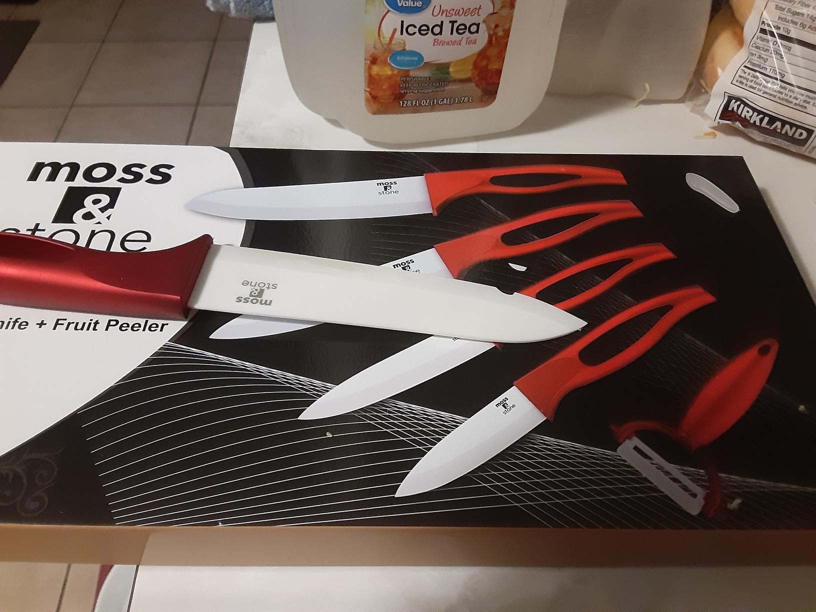 Moss & Stone Kitchen Cutlery White Ceramic Knife Set, Ceramic Knife Set and Fruit Peeler, Rust Proof & Stain Resistant, Kitchen Cooking Knife Set 5 pieces Blue Knives customer photo 1