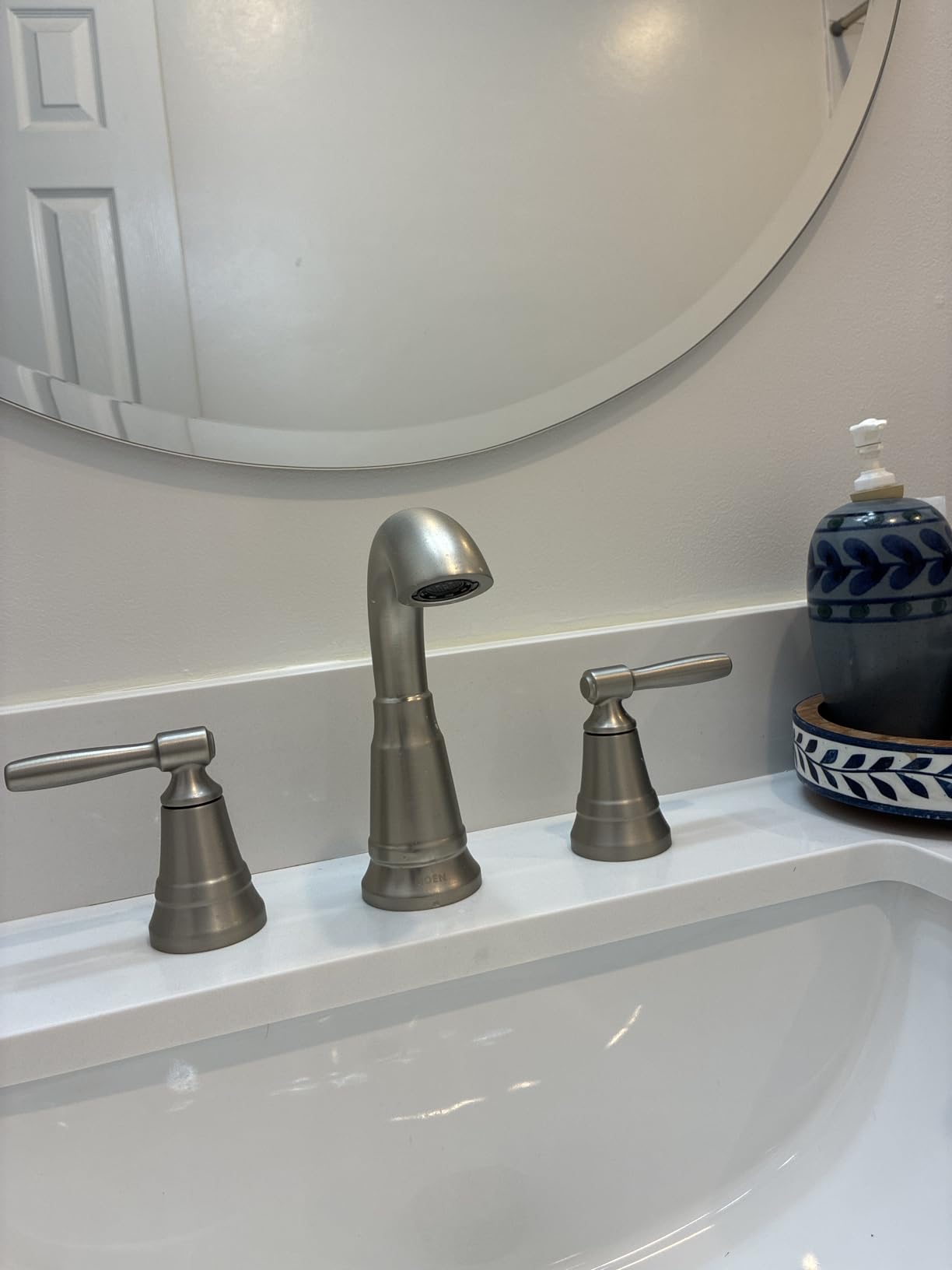 Moen Halle Spot Resist Nickel Widespread Traditional Bathroom Faucet with Drain Assembly for 3-Hole Applications, 84972SRN customer photo 1