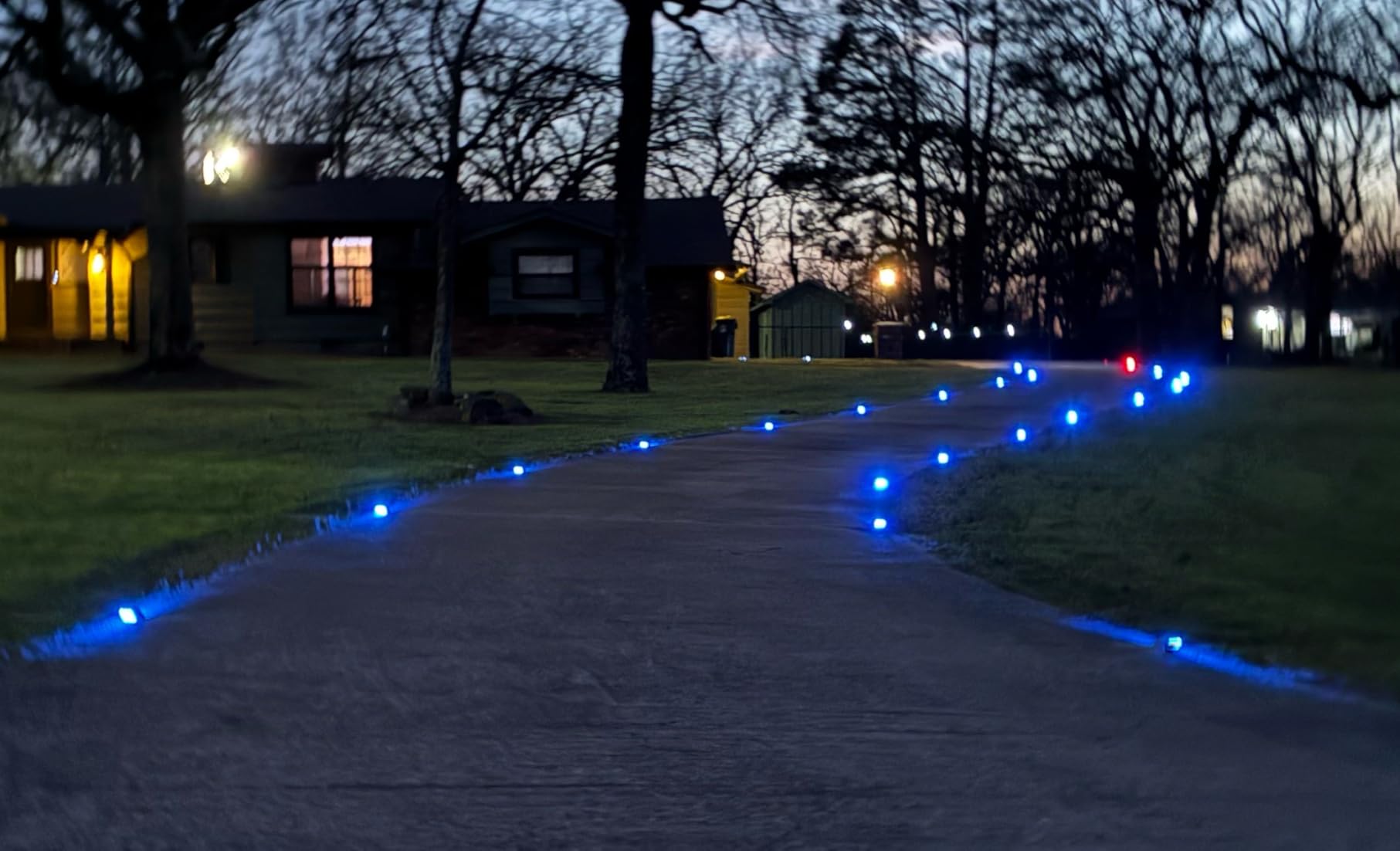 VOLISUN Solar Deck Lights Driveway Dock Lights, 12-Pack Led IP68 Waterproof Outdoor Warning Step Lights for Driveway Sidewalk Garden Pathway Yard(White, Auto On/Off) customer photo 2
