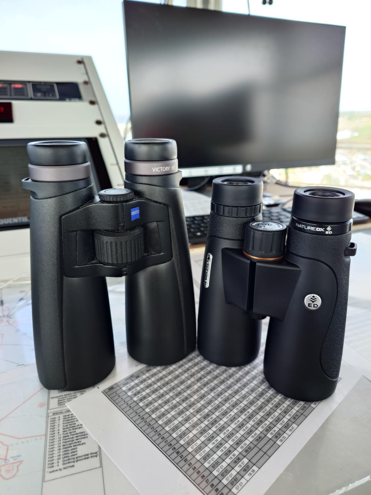 Celestron Nature DX ED 10x50 Premium Binoculars - Extra-Low Dispersion Objective Lenses - Outdoor and Birding Binocular - Fully Multi-Coated with BaK-4 Prisms - Rubber Armored - Fog & Waterproof Binoculars customer photo 1