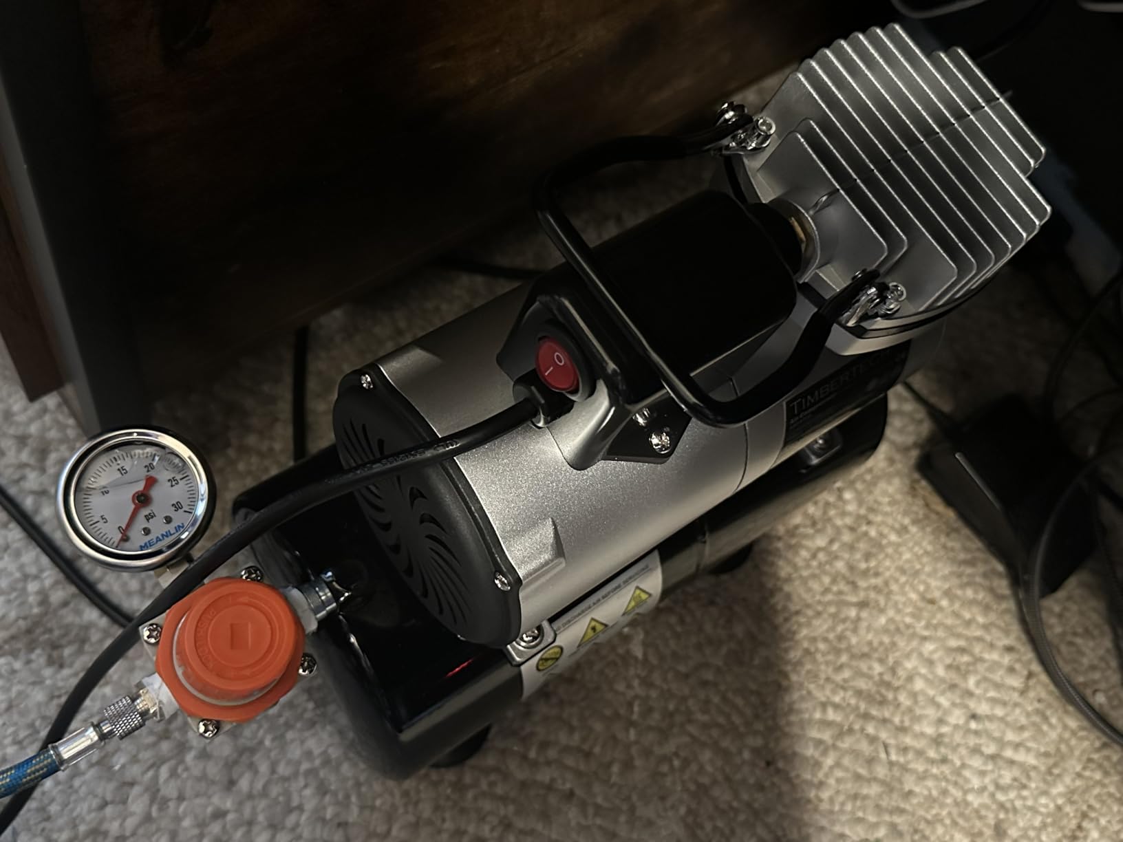 Timbertech Upgraded Airbrush Single-Piston Oil-free Mini Compressor ABPST08 with Cooling Fan, 3L Tank, Regulator, Moisture trap for Hobby, Body Tattoo, Model Painting customer photo 1