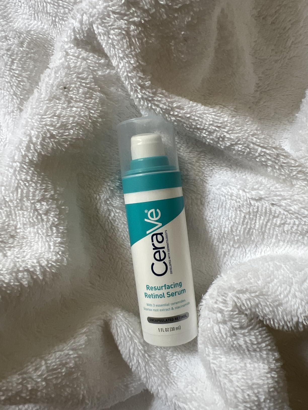 CeraVe Resurfacing Retinol Serum For Post Acne Marks, Brightening Serum & Pore Minimizer For Face, 1 Oz customer photo 1
