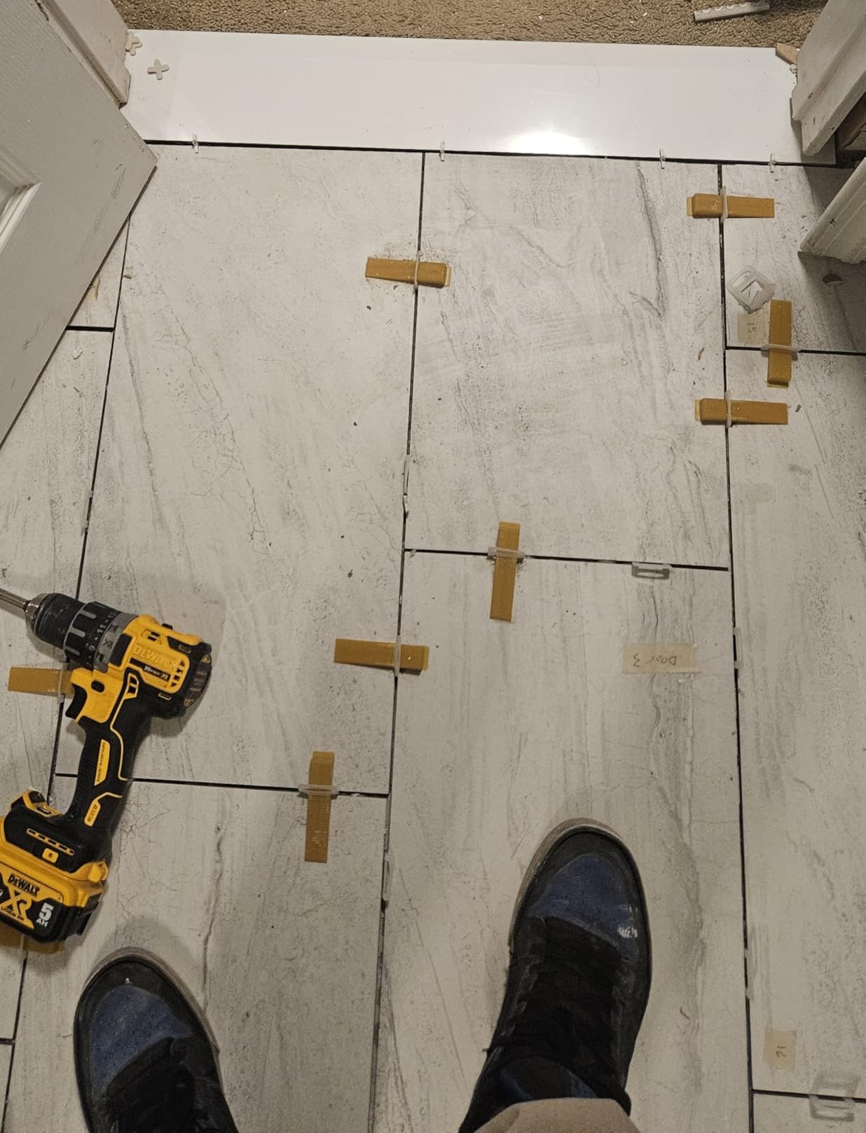 DGSL Tile Leveling System with Tile Plier - 300-Piece Tile Spacers Clips and 100-Piece Reusable Wedges - Tile Tools Set for Stone Installation (1/8 Inch Tile Spacers) customer photo 2