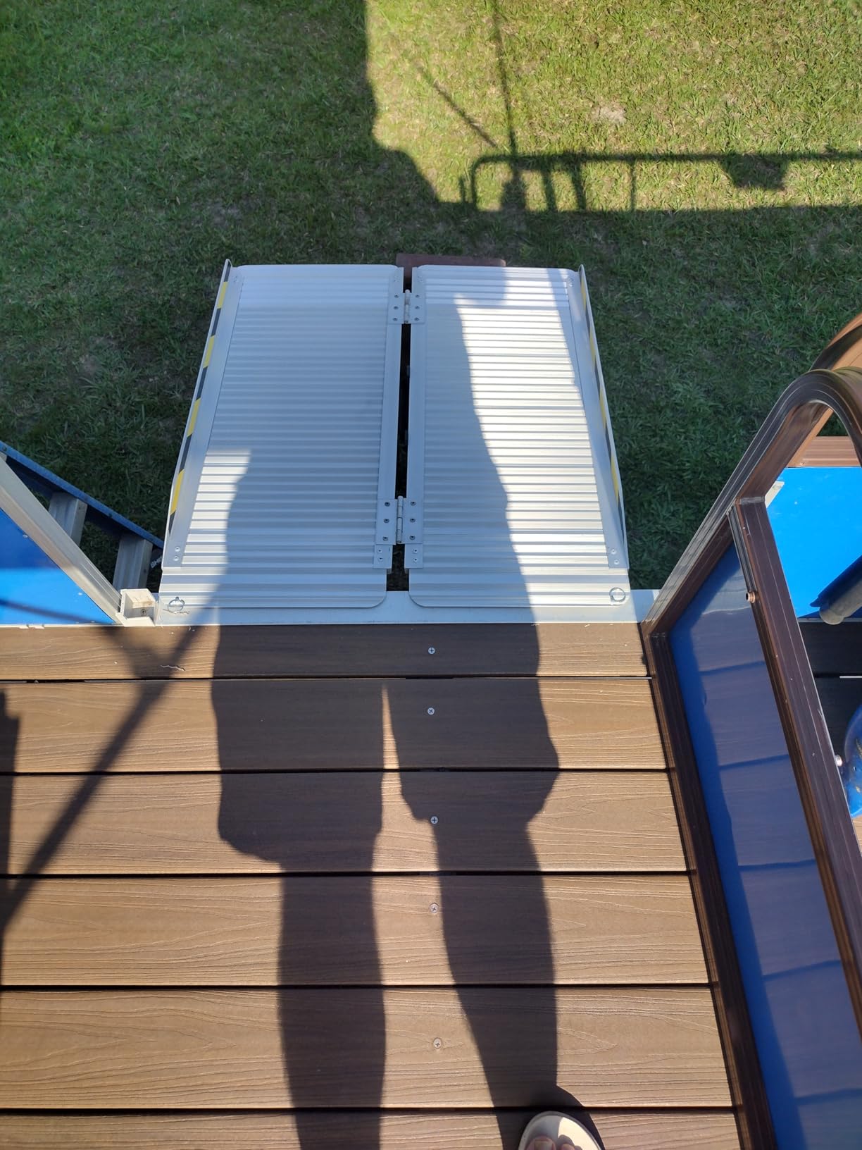 Ruedamann 2 Feet Portable Wheelchair Ramp for Doorways, Non-Slip Aluminum Wheelchair Ramp, Folding Ramp for Home Steps, Threshold Ramp for Wheelchairs, Scooters, Steps, Stairs, Walkers, Pets customer photo 2