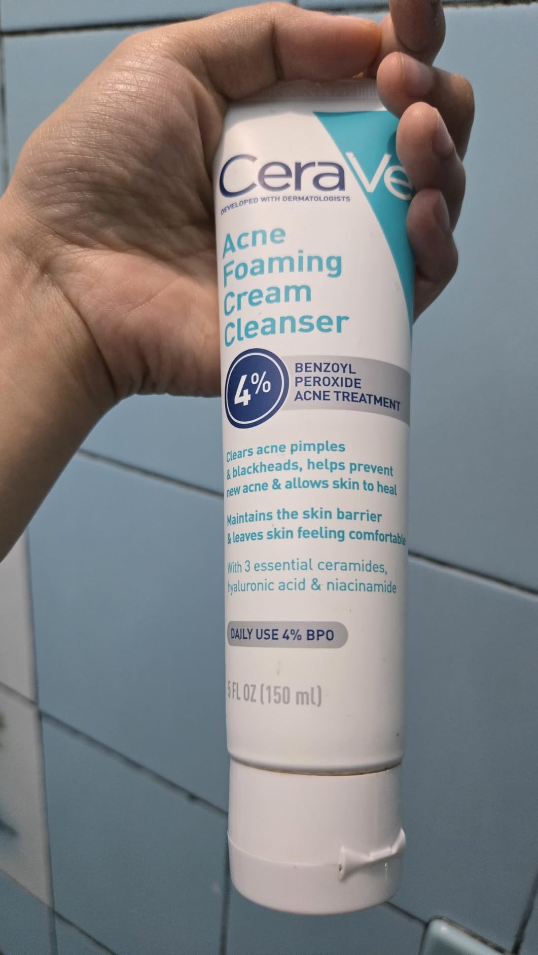 CeraVe Acne Foaming Cream Cleanser, 4% Benzoyl Peroxide Face Wash With Hyaluronic Acid, Niacinamide & Ceramides, Gentle Daily Acne Treatment For Face customer photo 2