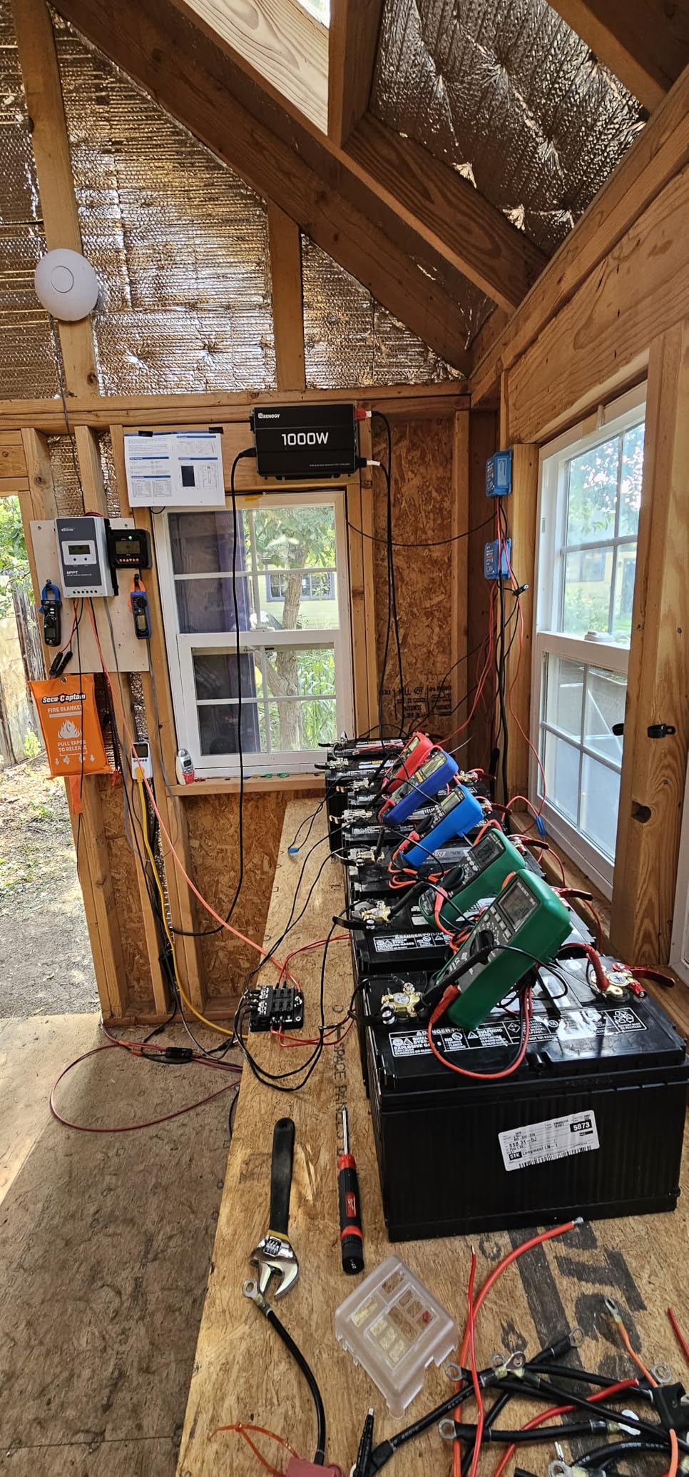 30A MPPT Solar Charge Controller 12/24V DC Automatically Identifying System Voltage Common Negative Grounding Compatible with Lead-Acid and Lithium Batteries customer photo 1