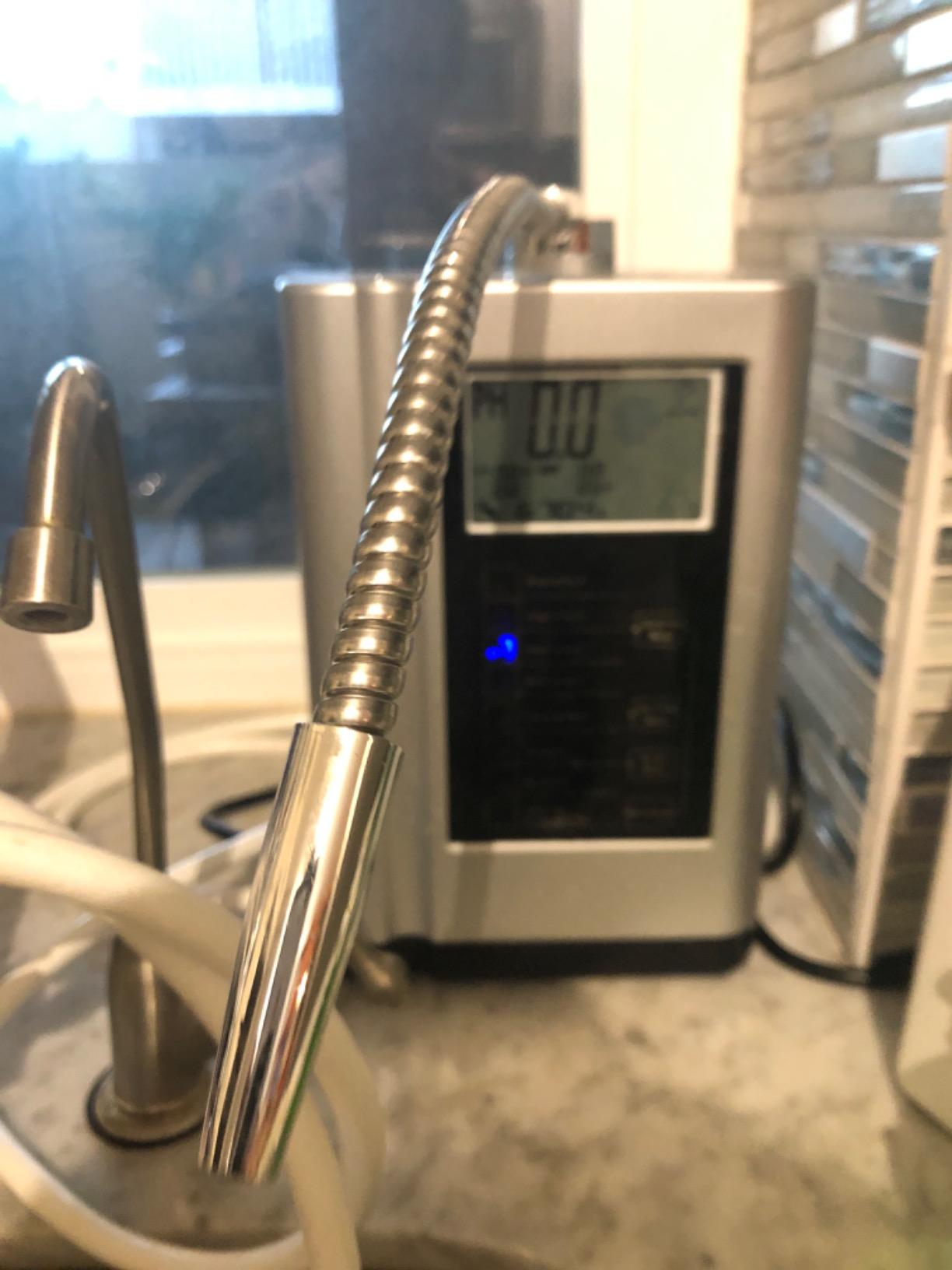 Water Ionizer, Water Purifier Machine PH 3.5-10.5 Alkaline Acid Water Machine, Up to -500mV ORP, 8000 Liters Per Filter, 7 Water Settings, Auto-Cleaning, Intelligent Voice (Silver) customer photo 1