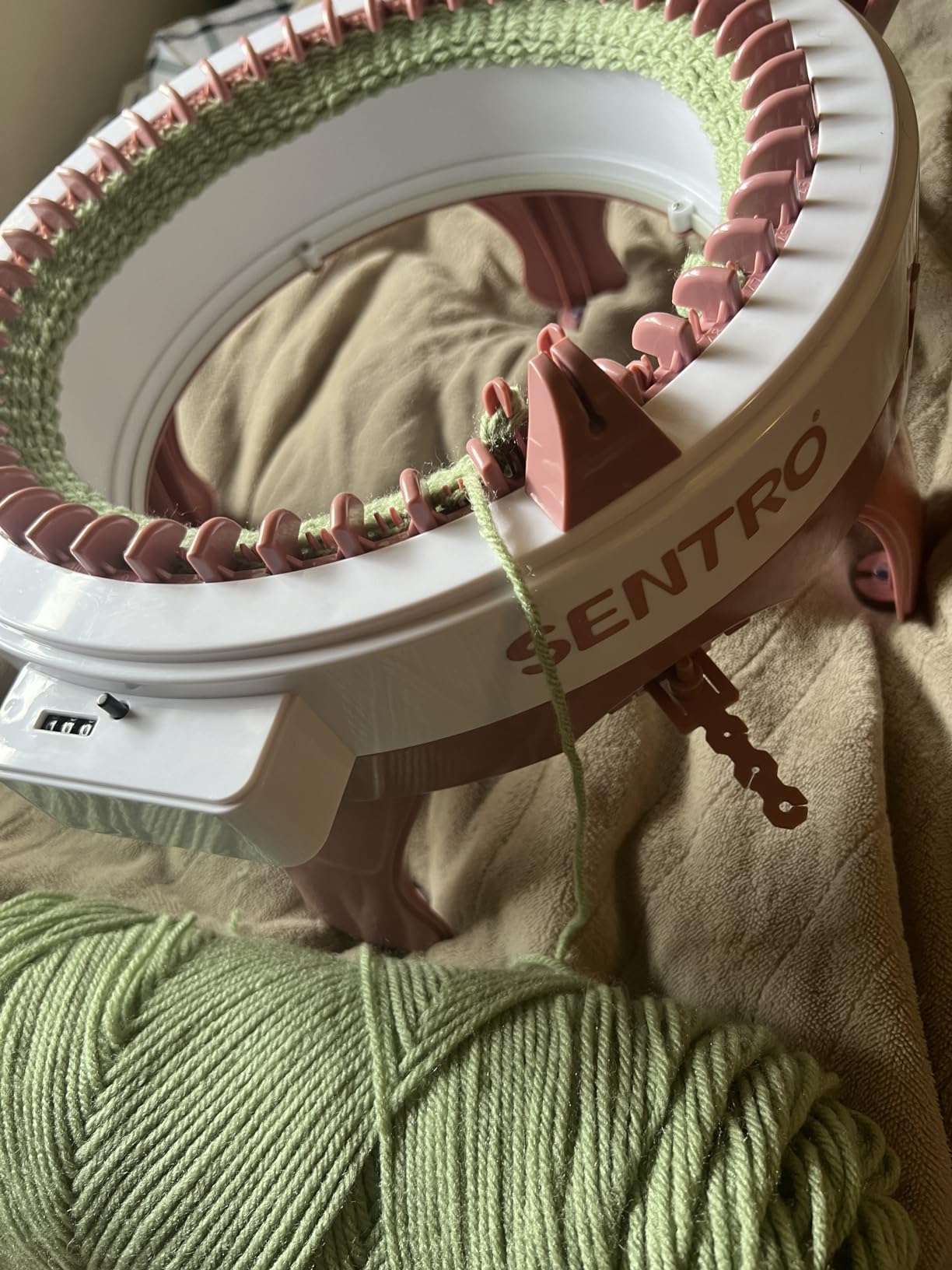 SENTRO 48 Needles Knitting Machine with Electric Adapter, Smart Weaving Loom Round Spinning Crochet Knitting Machines customer photo 2