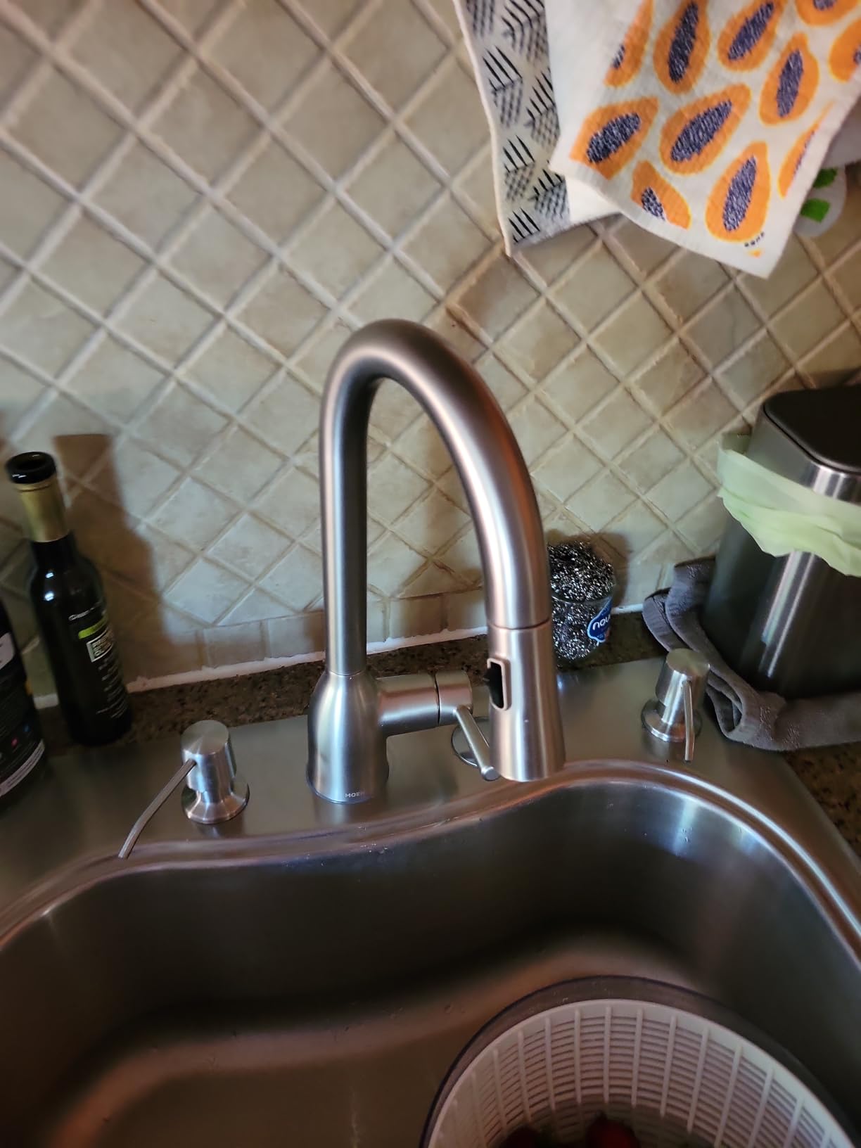 Moen Adler Spot Resist Stainless One-Handle High Arc Pulldown Kitchen Faucet with Power Clean customer photo 2