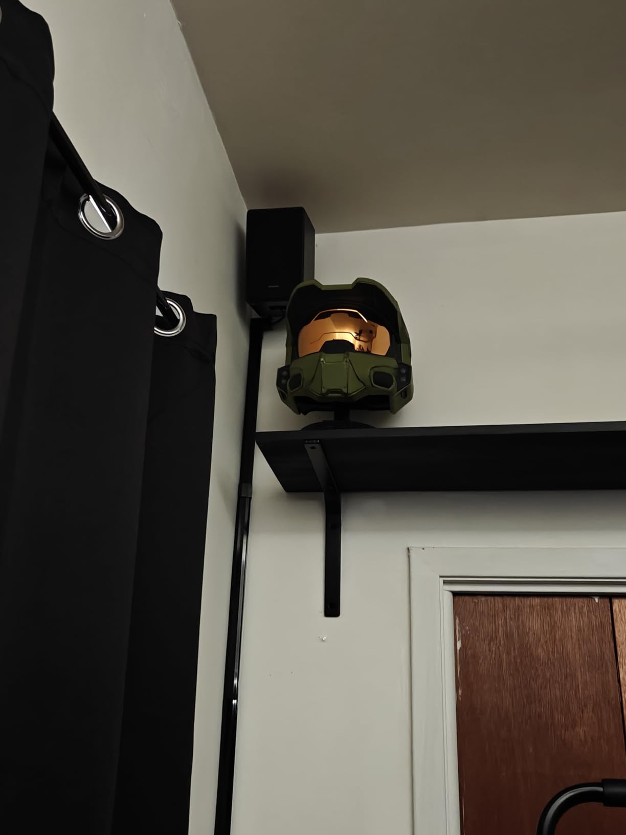 EVEO Cable Hider Wall 306