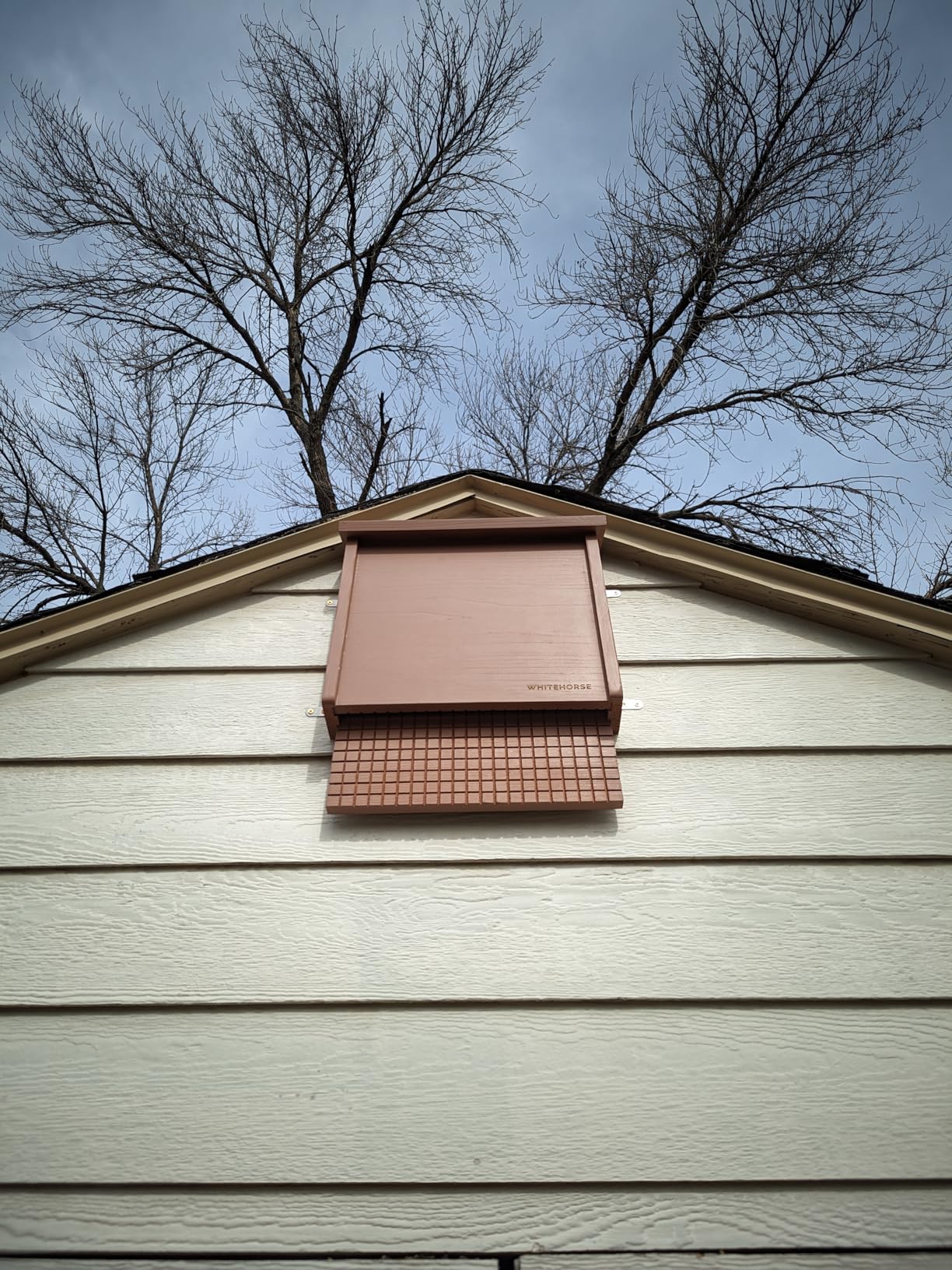 WHITEHORSE Certified Bat House for Outdoors - Fits up to 225 Bats - A 3-Chamber Nursery Bat Box - Certified by MTBC and CWF - Get Rid of Mosquitoes While Supporting Bats (Black) customer photo 1