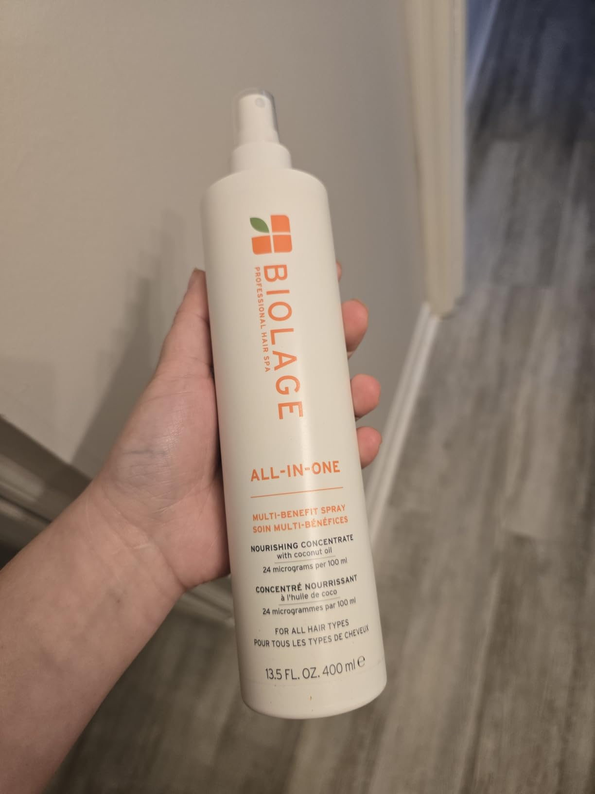 Biolage All-In-One Multi-Benefit Spray - Leave-In Treatment, Heat Protectant, Shine, Frizz Control, For All Hair Types, Coconut Oil, Vegan & Paraben-Free customer photo 2