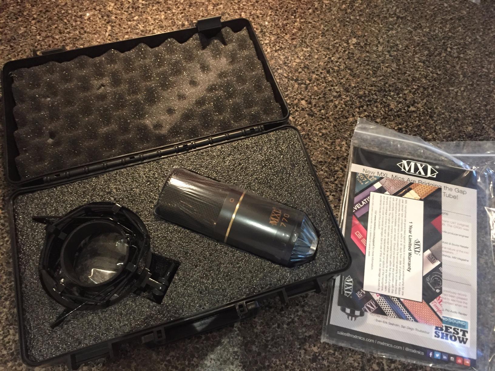 MXL 770 Condenser Microphone for Podcasting, Singing, Home Studio Recording, Gaming & Streaming | XLR | Large Diaphragm | Cardiod (ViNTAGE WHITE) customer photo 1