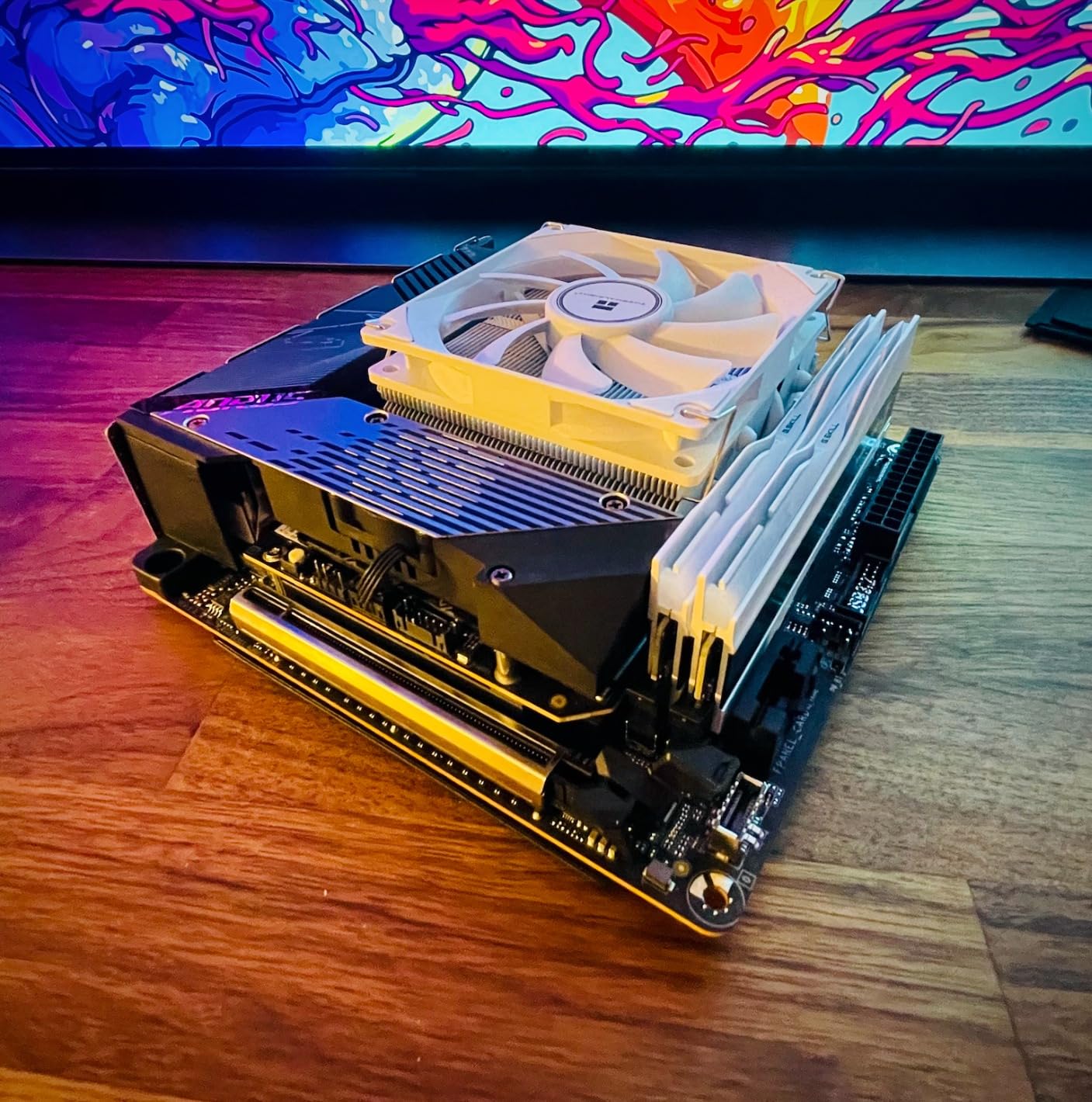 GIGABYTE B650I AORUS Ultra AMD AM5 ITX Motherboard, Support Ryzen 9000/8000/7000 Series, DDR5, 8+2+1 Power Phase, PCIe 5.0 M.2, USB-C 3.2 Gen 2, WIFI6E, 2.5GbE, EZ-Latch, Q-Flash, RGB Fusion customer photo 2