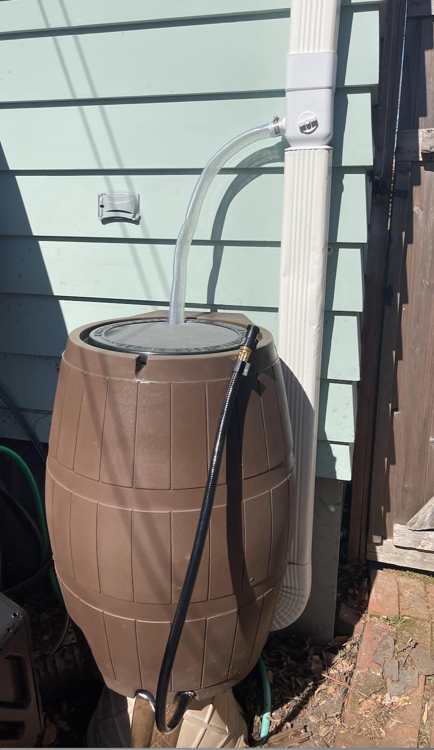 FCMP Outdoor Raincatcher 4000 Rain Barrel, Flat-Back Rainwater Catcher with Spigots, 50 Gallon, Black customer photo 2