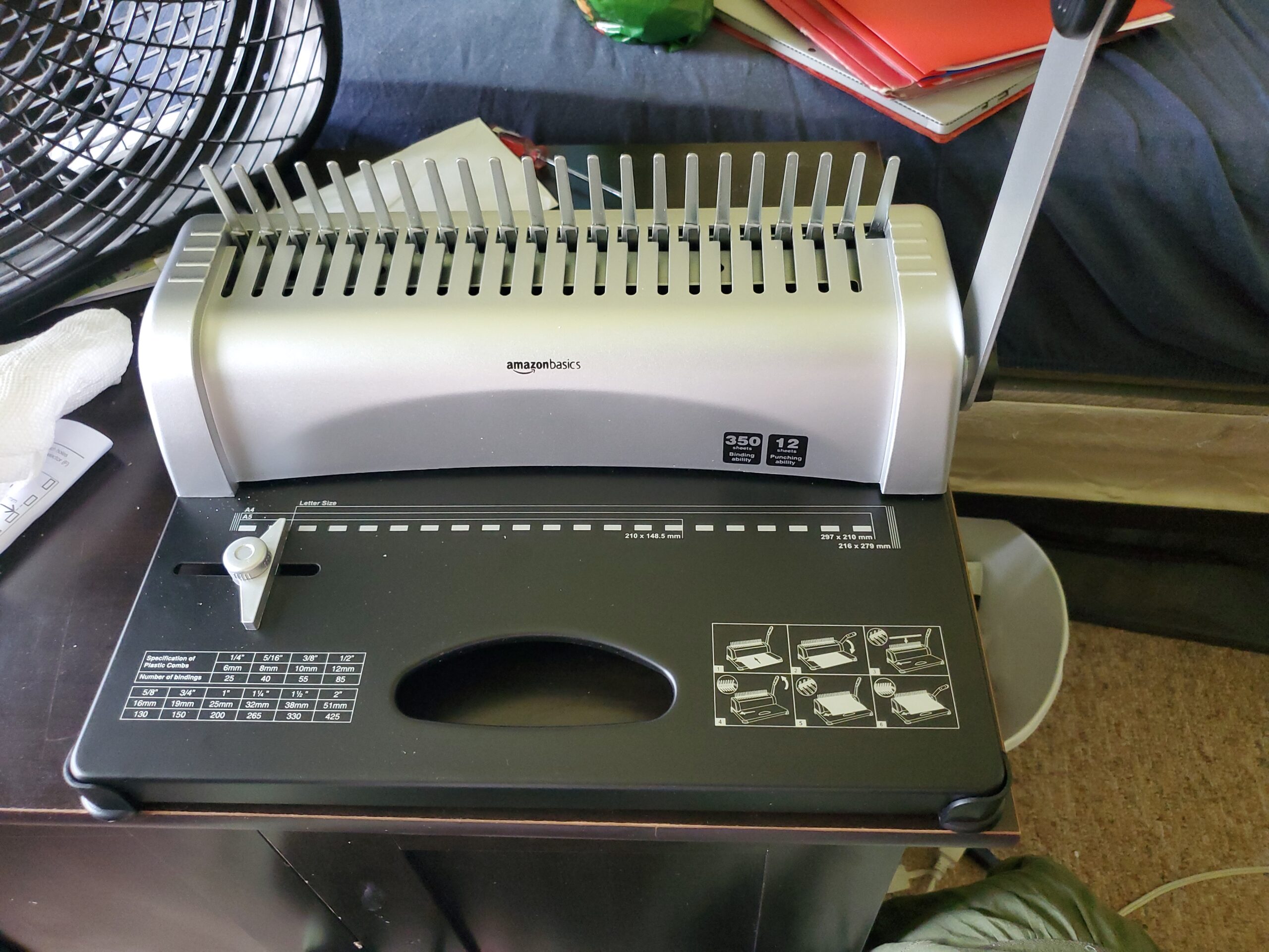 Amazon Basics Comb Binding Machine, 350 Sheets Capacity, for paper sizes A5(15 holes)/Letter(19 holes)/A4(21 holes) with Adjustable Margin, Grey customer photo 2