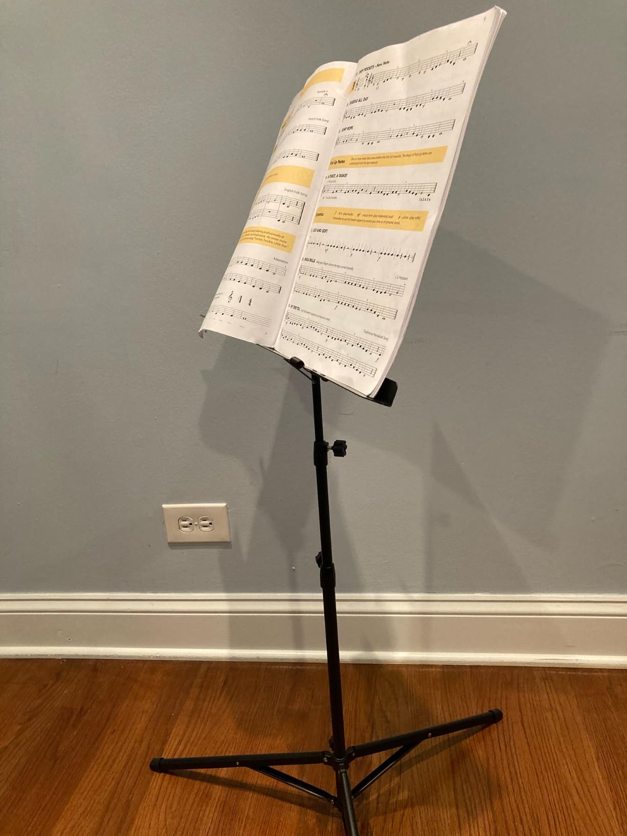 CAHAYA Portable Sheet Music Stand: Dual Use Desktop Book Holder Folding Lightweight Extra Stable Reinforced with Carrying Bag and Clip for Students Musicians Height Adjustable up to 54.3
