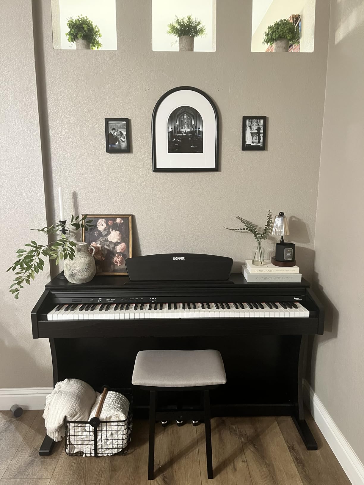 DDP-300 Digital Piano with 88 Graded Hammer Action Weighted Keys, Record, Bluetooth, 10 Voices, 4 Reverb, Speakers, Professional Full Fize Key Keyboard Electric Dark Rose customer photo 1