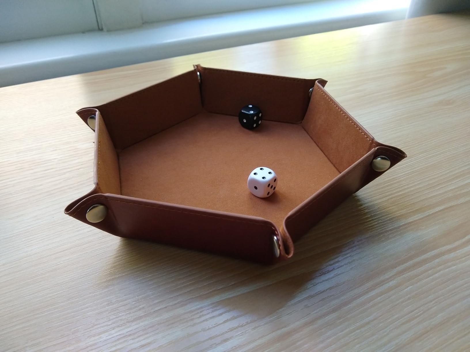 SHYVIA Dice Tray for RPG DND Table Games Metal Dice Rolling Tray Holder Dice Storage Box Larger Size Double Sided Folding PU Leather and Velvet 4 Pieces customer photo 1