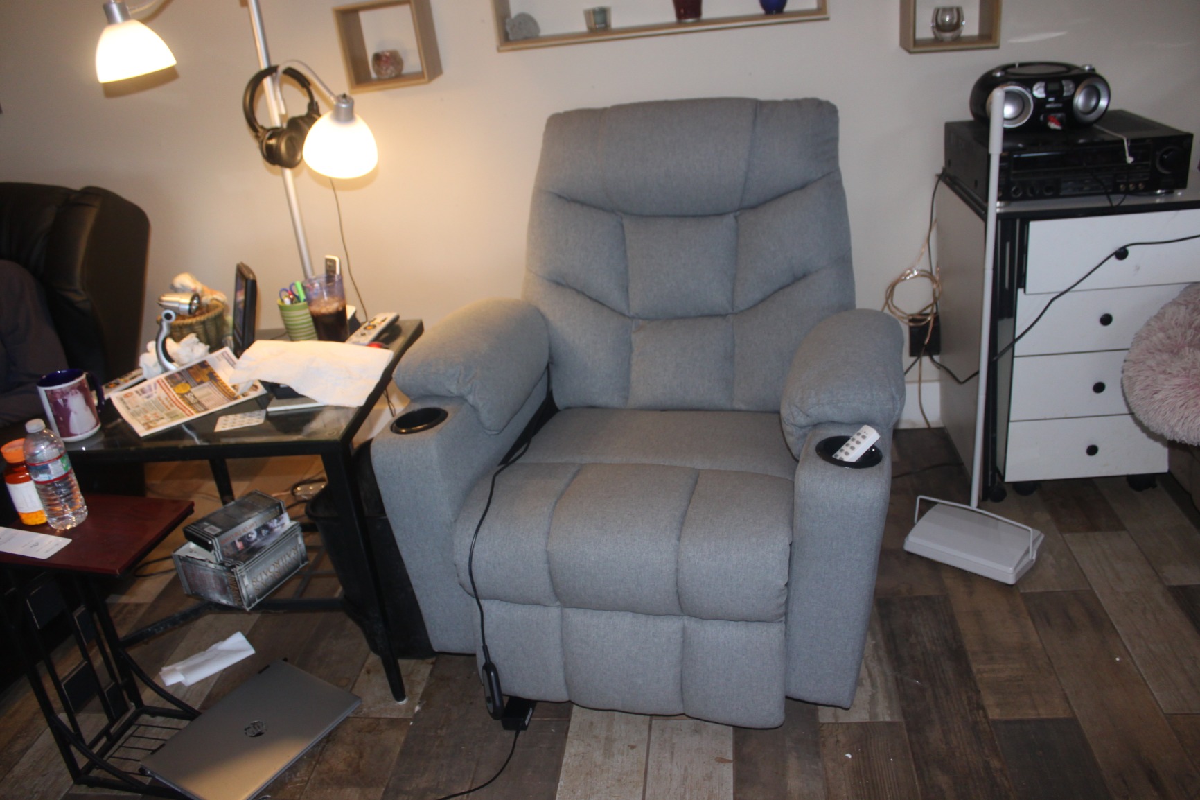 Giantex Power Lift Chair Electric Recliner Sofa for Elderly, Fabric Reclining Sofa w/ 8 Point Massage & Lumbar Heat, 2 Side Pockets Cup Holders USB Charge Port customer photo 1