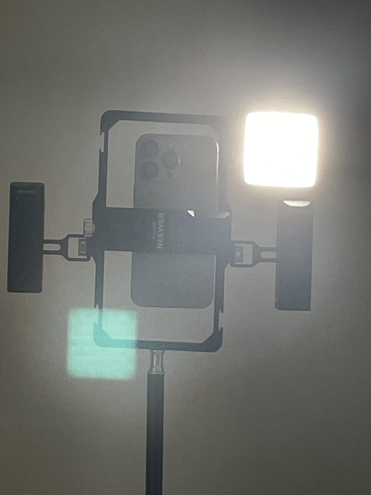 ULANZI VL-81 3000mAh Bi-Color LED Video Light w Softbox customer photo 2