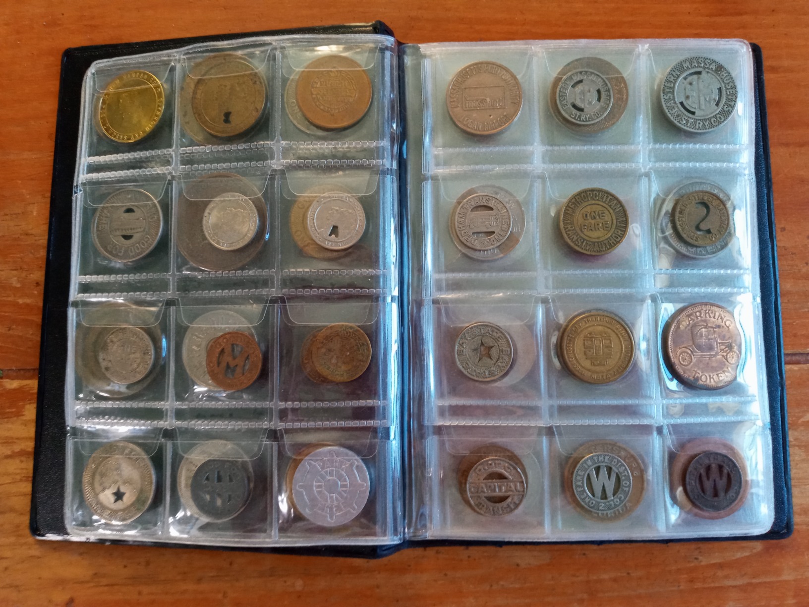 OSOPOLA Coin Storage Album - 120 Pockets Coin Collecting Holder for Collectors Black CS3912 customer photo 1