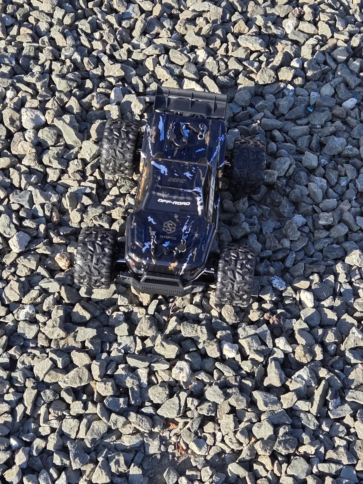 DEERC 9206E DIY Extra Shell 1:10 Scale Large RC Cars,48+ KM/H Hobby Grade High Speed Remote Control Car for Adults Boys,All Terrain 4WD 2.4GHz Off Road Monster RC Truck with 2 Battery for 40+ Min Play customer photo 2