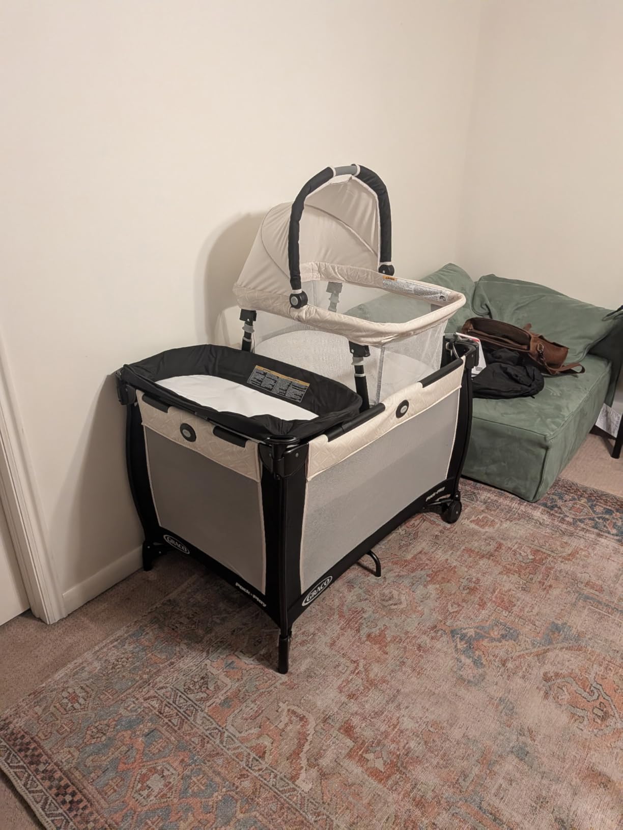 Graco Pack n Play Dome LX Playard with Baby Bassinet, Lightweight Portable Crib, Push-Button Fold Travel Crib, Redmond, Convertible customer photo 1