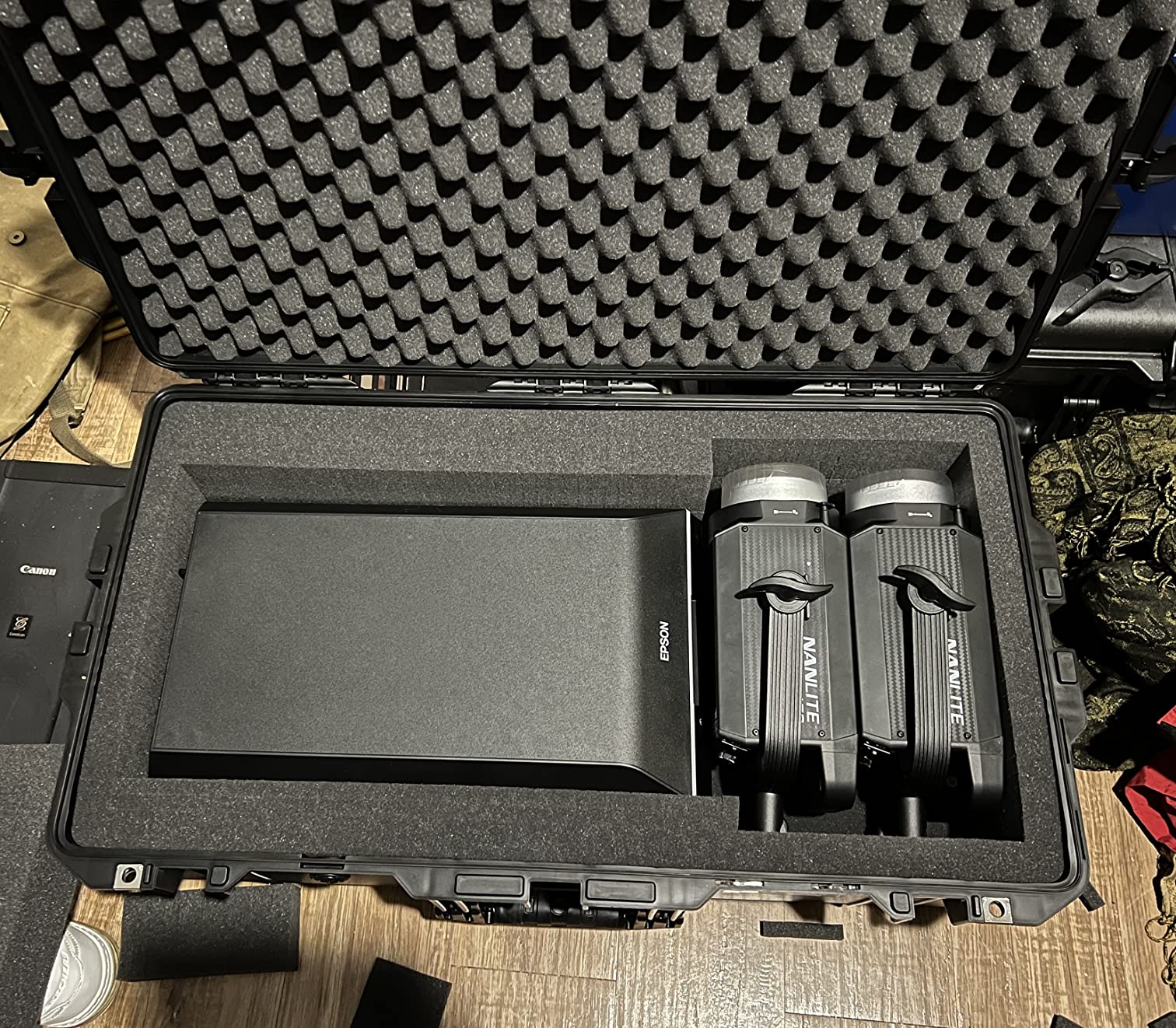 Pelican Air 1615 Case With Foam - Black customer photo 2