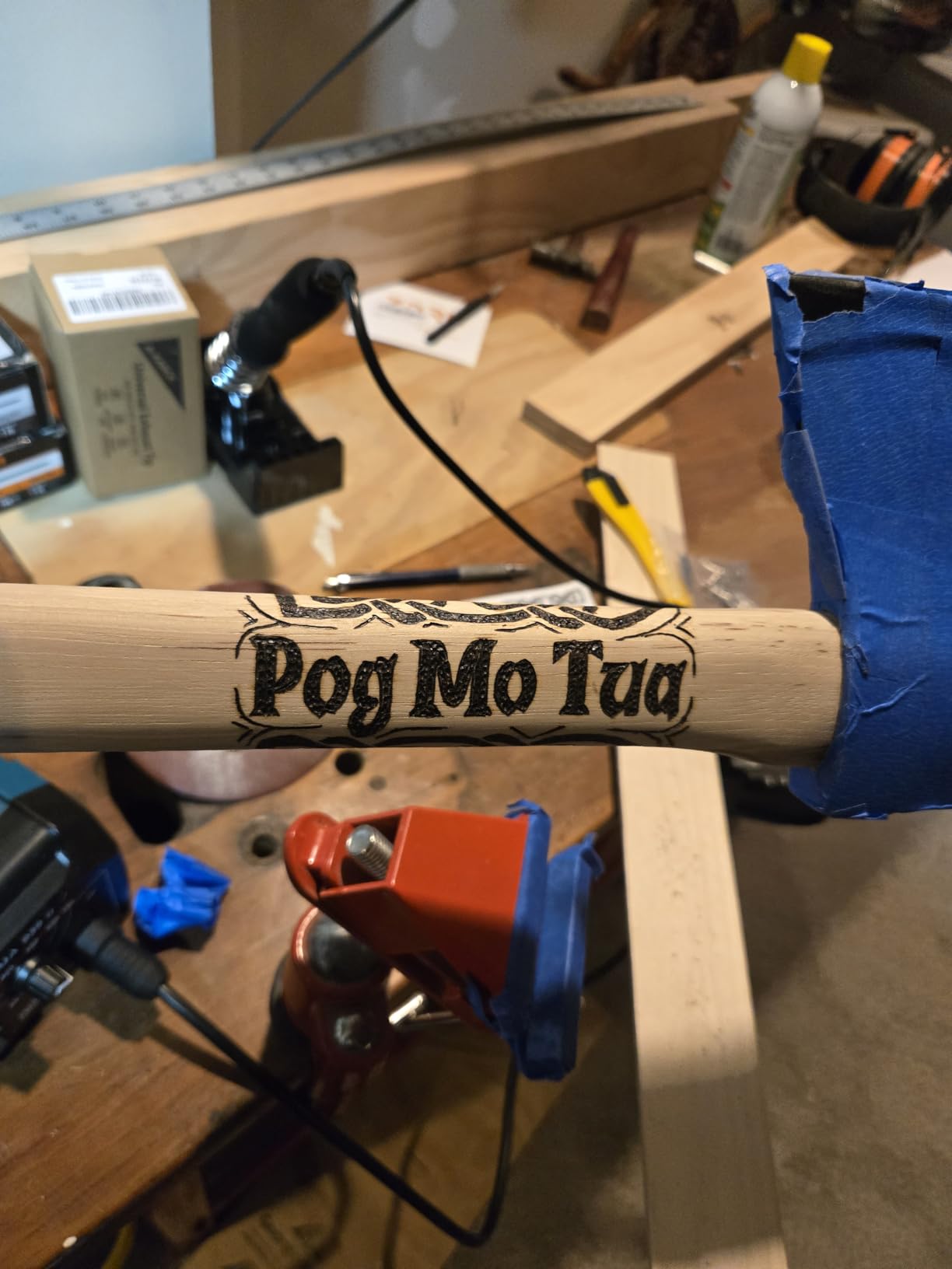 YIHUA 939-II Wood Burning Kit Station Pyrography Pen 250~750C/482~1382F Temperature Adjustable with 20 Wire Nibs, 1 Stable Pen Holder, 2 Stencils, 2 Scrap Wood, 1 S/S Tweezers, and 1 Pliers (Blue) customer photo 1