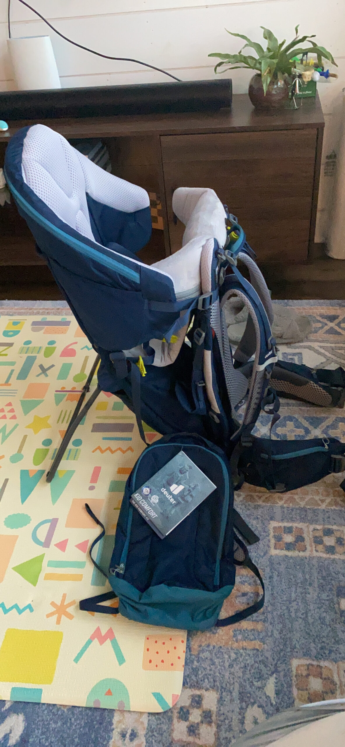 Deuter Kid Comfort Pro Child Carrier Backpack for Travel & Hiking with Toddlers - Midnight customer photo 2