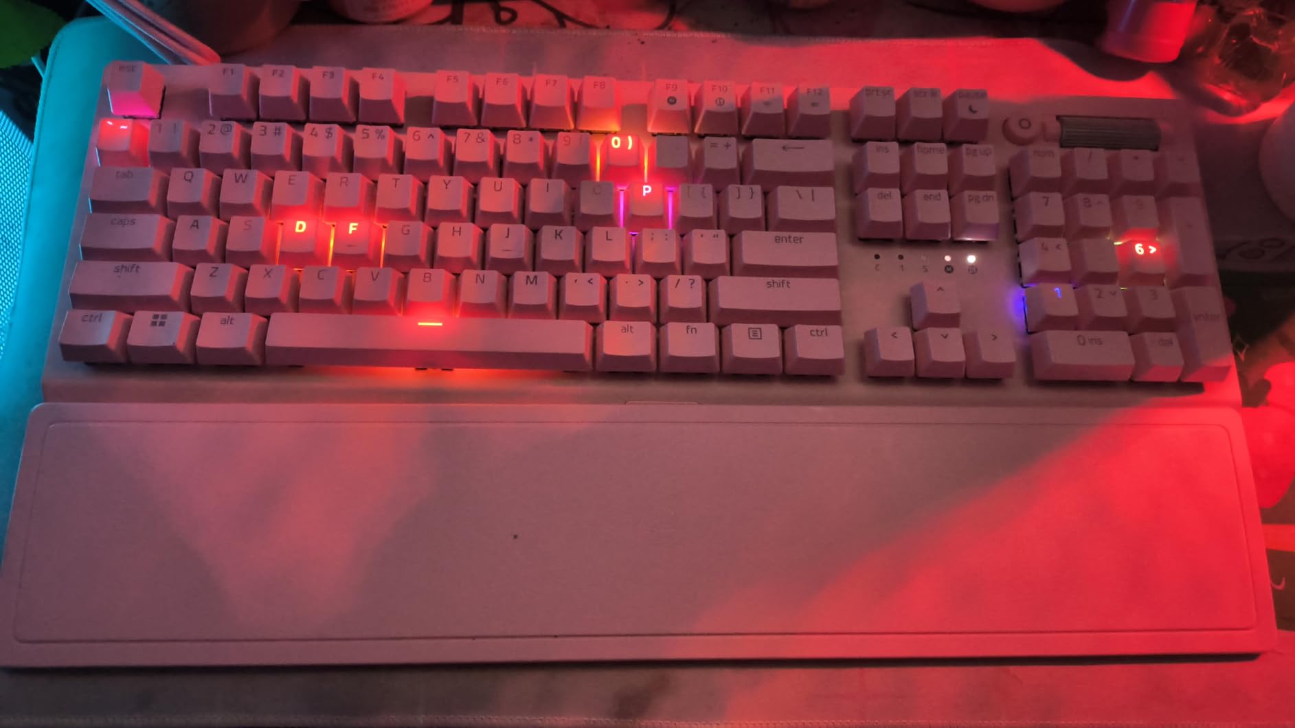 Razer BlackWidow V3 Mechanical Gaming Keyboard: Green Mechanical Switches - Tactile & Clicky - Chroma RGB Lighting - Compact Form Factor - Programmable Macro Functionality - Quartz customer photo 2