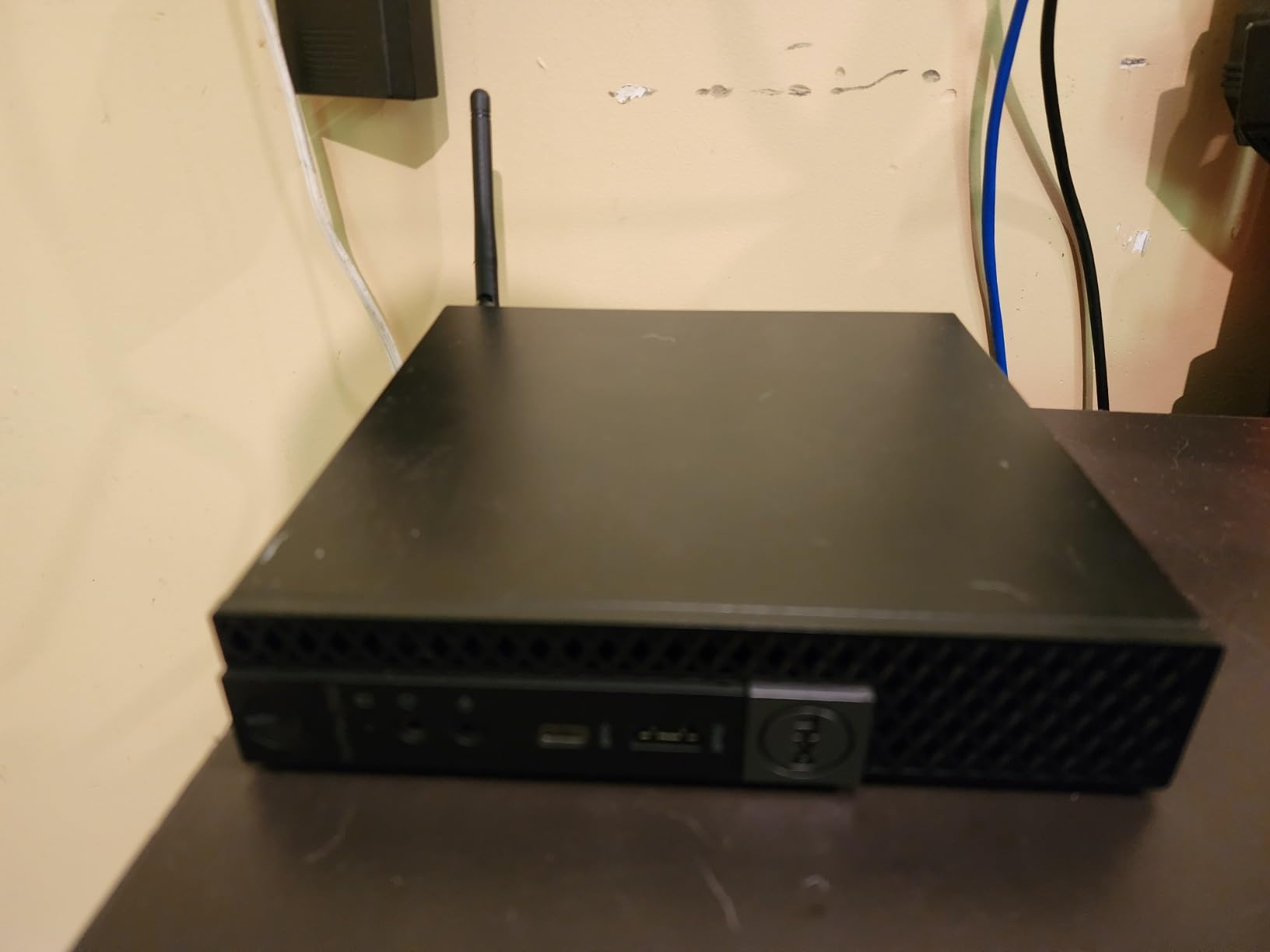 Dell OptiPlex 7050 Micro Computer, Intel Quad Core i5-6500T, 16G DDR4, 256G SSD, Windows 11 Pro (Renewed) customer photo 1
