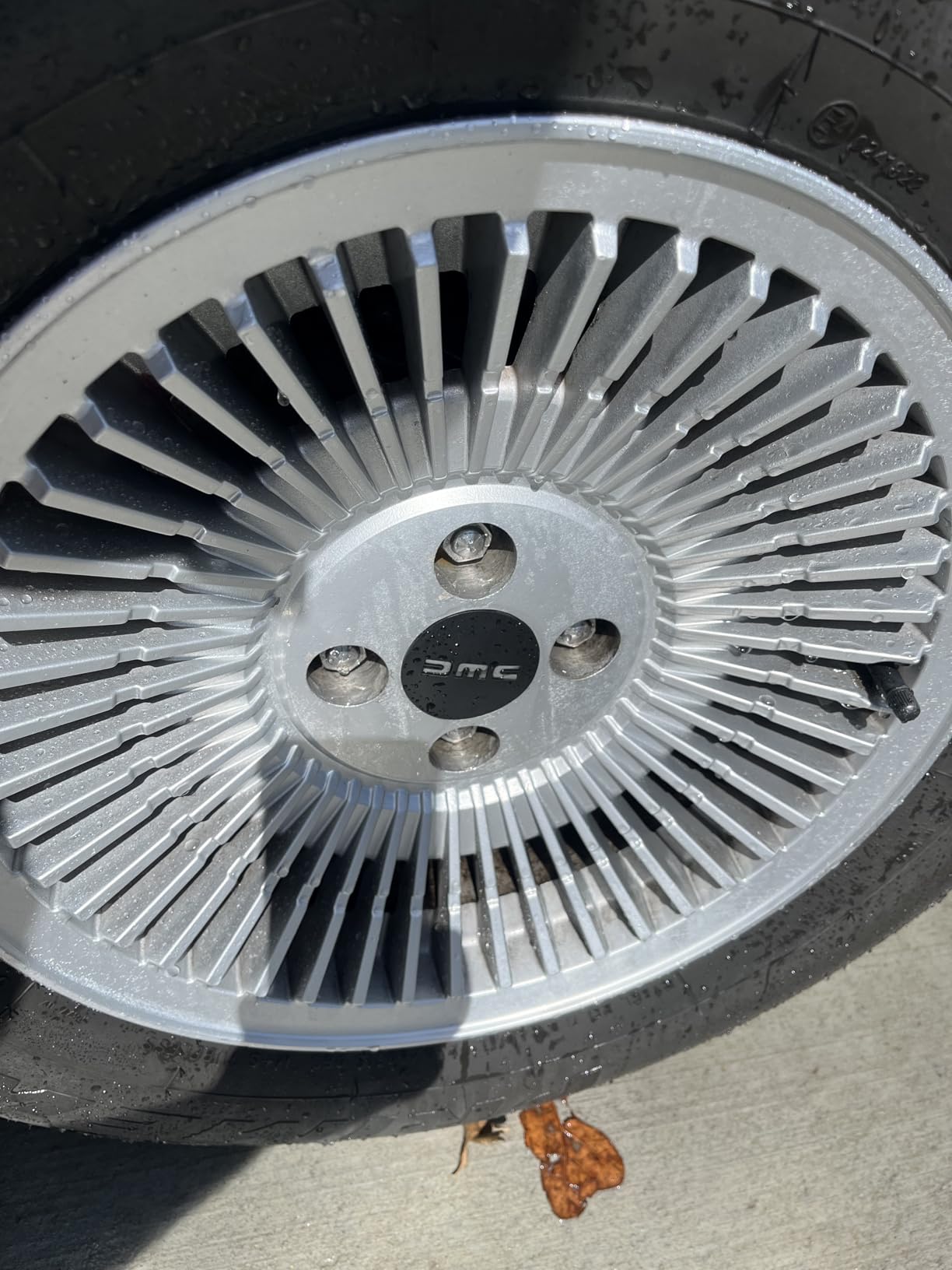 SONAX Beast Wheel Cleaner - Brake Dust Cleaner, Color Changing Rim Cleaner, Removes Baked On Brake Dust - 1 Liter customer photo 2