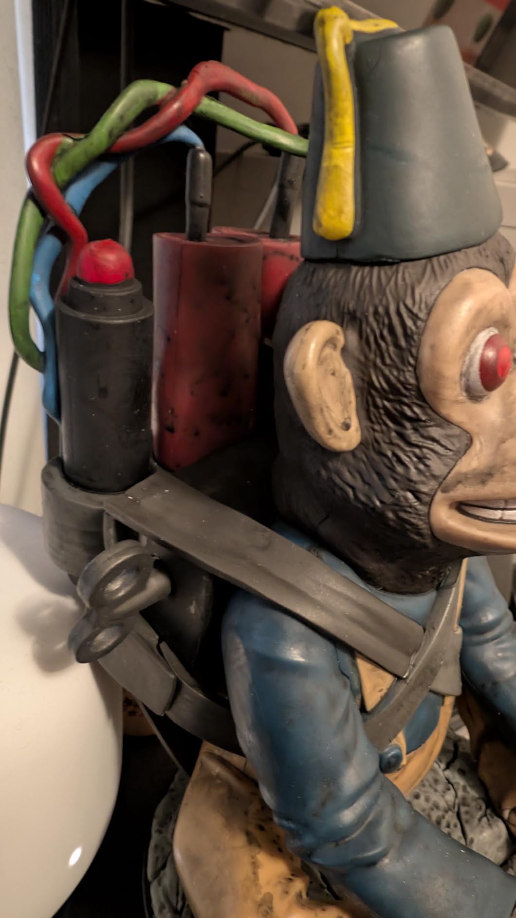 Exquisite Gaming: Call of Duty: Monkeybomb - Original Mobile Phone & Gaming Controller Holder, Device Stand, Cable Guys, Licensed Figure customer photo 2