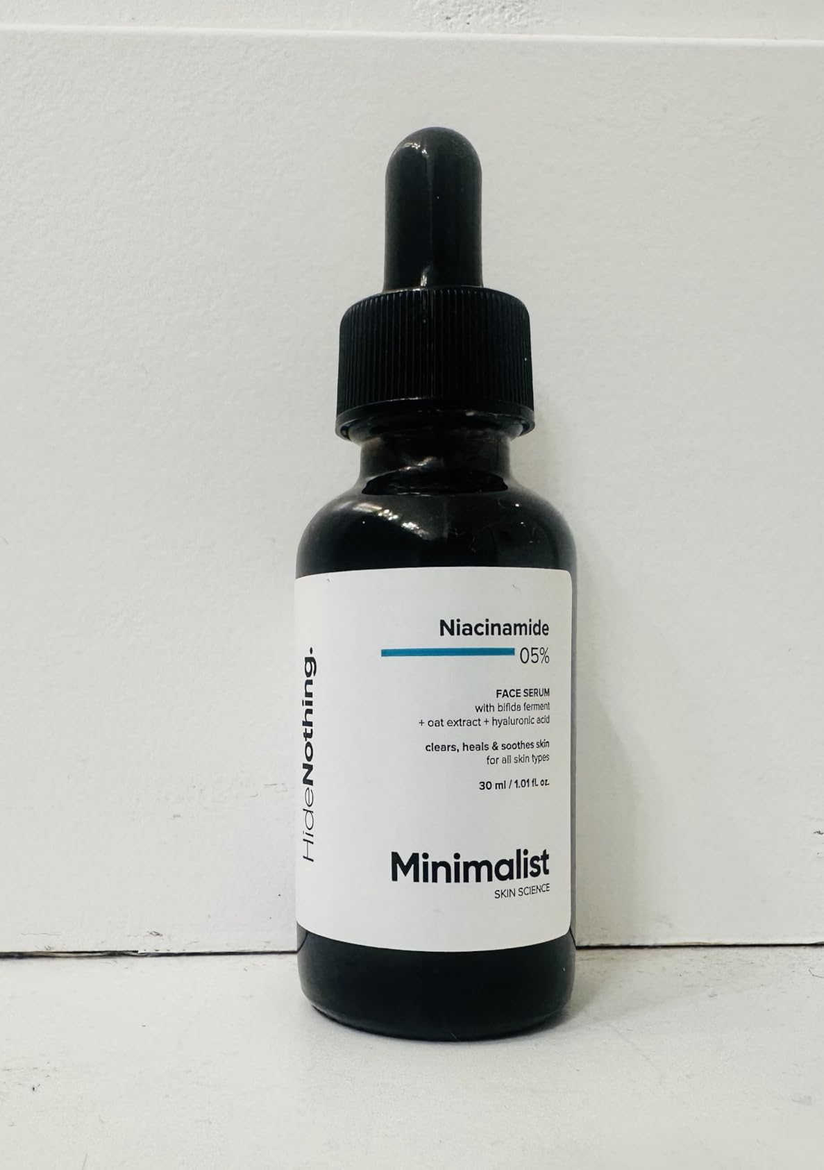 Minimalist 5% Niacinamide Serum for Clear Glowing Skin | With 1% Hyaluronic Acid for Hydration | Pore Minimizer for Face | Clears Acne Marks & Blemishes | For Women & Men | 1 Fl Oz / 30 ml customer photo 1