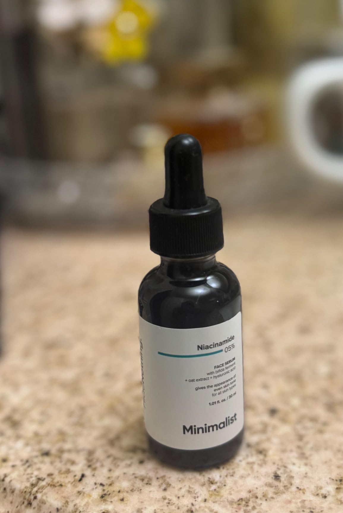Minimalist 5% Niacinamide Serum for Clear Glowing Skin | With 1% Hyaluronic Acid for Hydration | Pore Minimizer for Face | Clears Acne Marks & Blemishes | For Women & Men | 1 Fl Oz / 30 ml customer photo 2