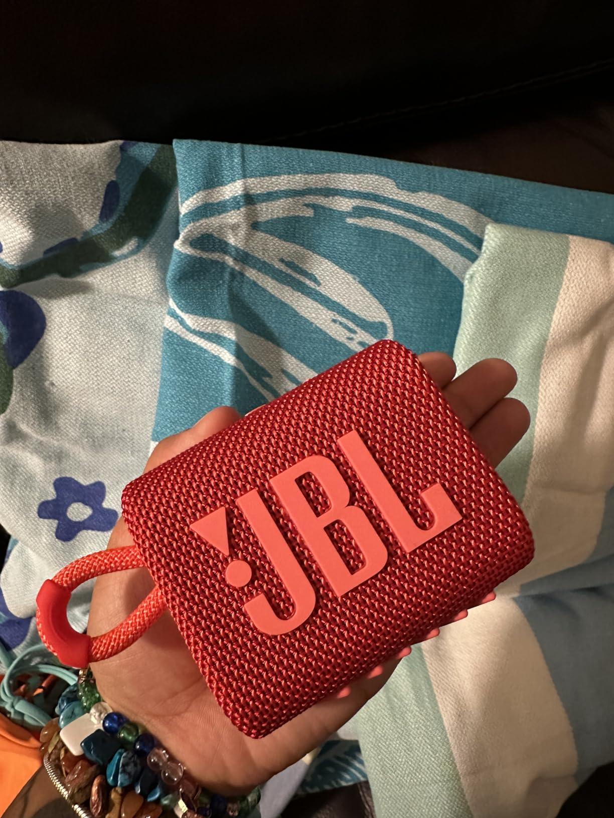 JBL Go 3 - Portable Mini Bluetooth Speaker, big audio and punchy bass, IP67 waterproof and dustproof, 5 hours of playtime, speaker for home, outdoor and travel (Black) customer photo 2