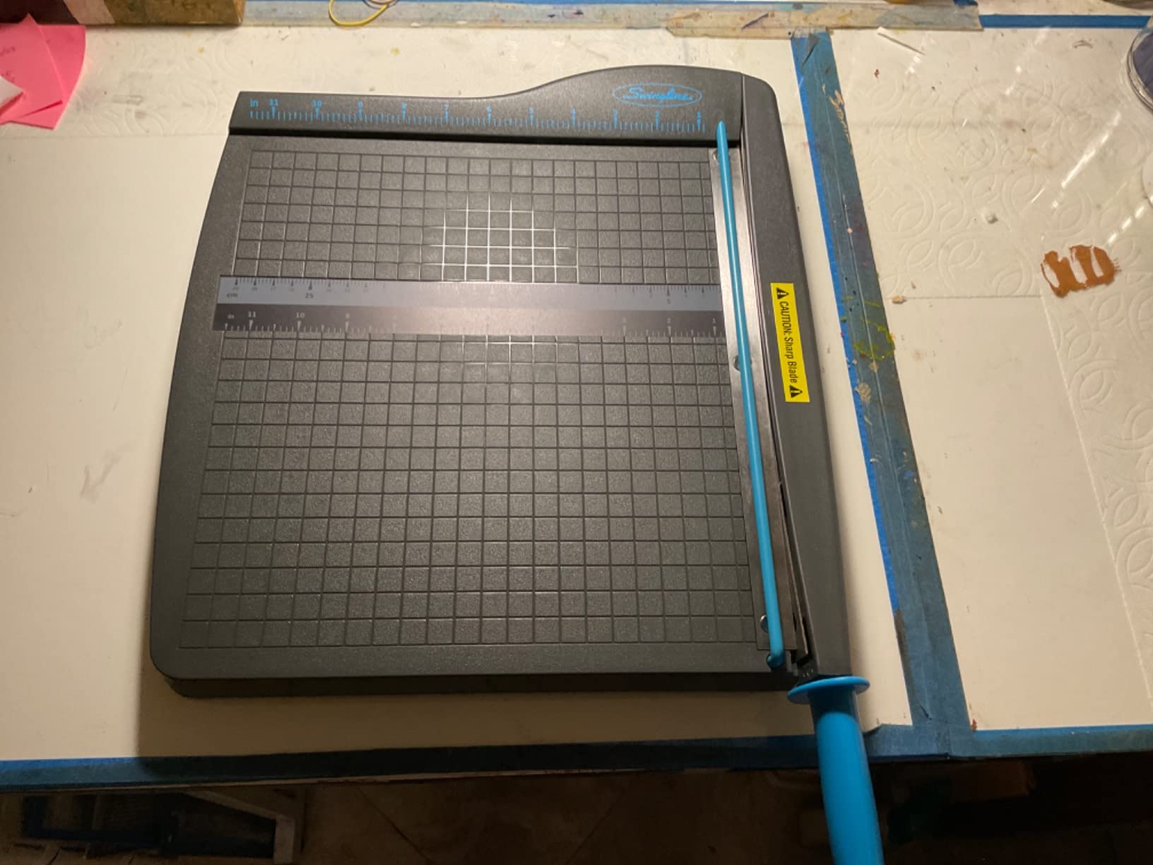 Swingline Guillotine Paper Cutter Heavy Duty, 12 Inch Paper Cutting Board with Guard Rail, Blade Lock, Cuts Up to 10 Sheets, Professional Manual Paper Cutter Trimmer for Scrapbooking, Crafts & Photo customer photo 1