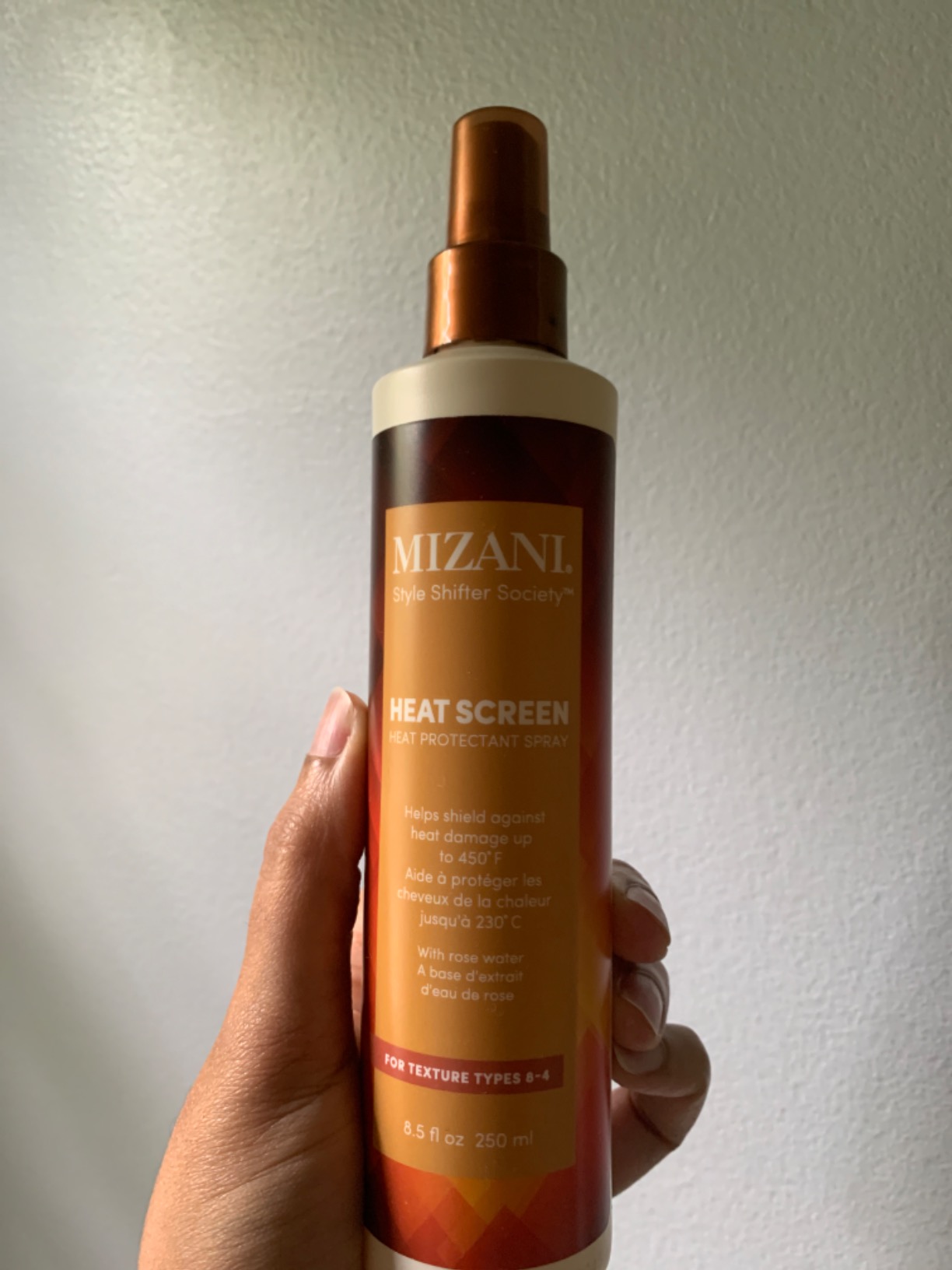 Style Shifter Society Mizani Heat Screen Heat Protectant Spray - Anti-Frizz & Glossy Shiny Finish For Textured, Curly and Coily Hair customer photo 2