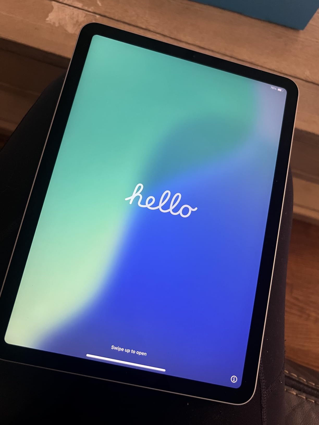 Apple iPad Air (10.9-inch, Wi-Fi, 256GB) - Space Gray customer photo 1