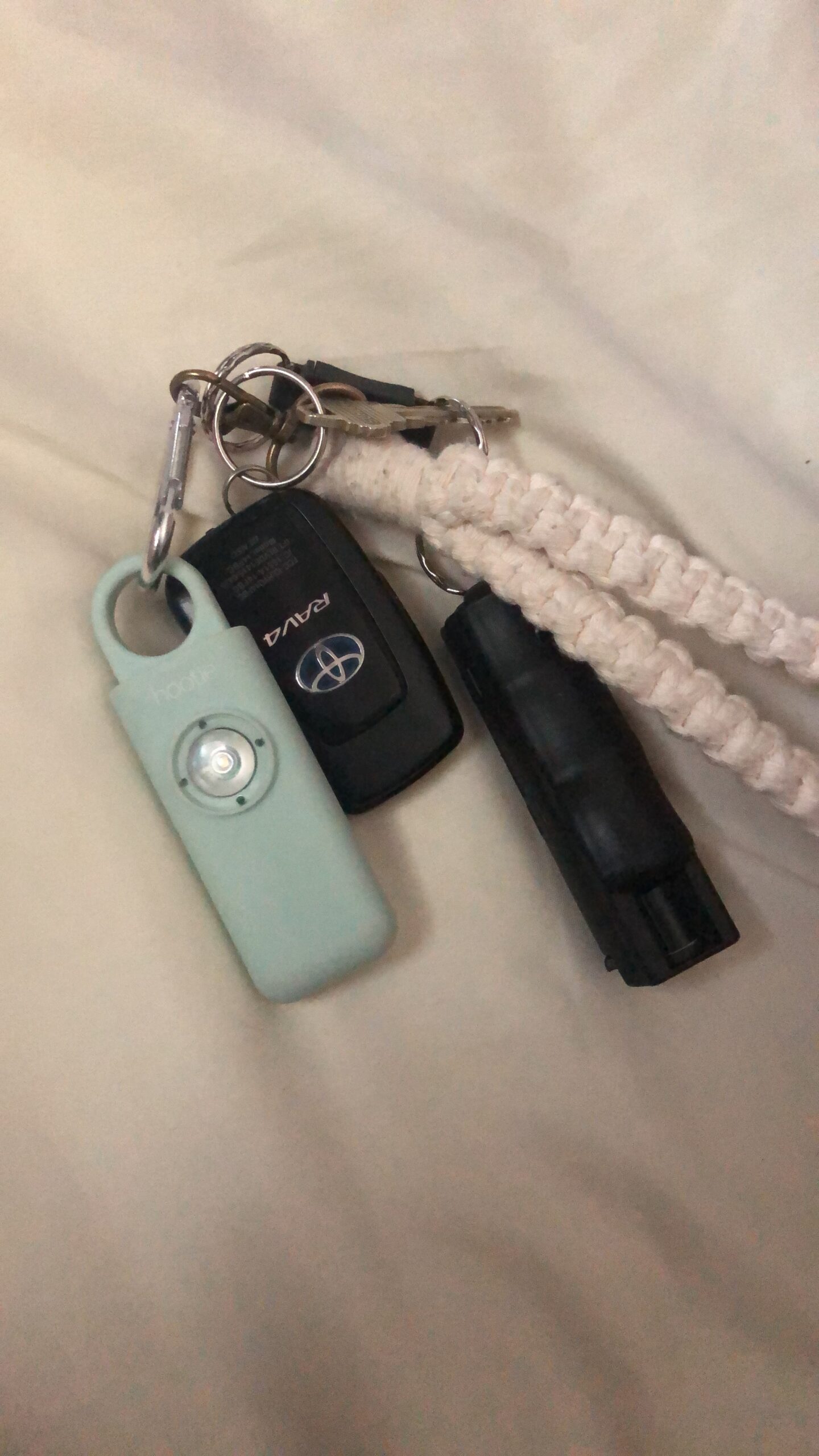 HOOTIE Personal Safety Alarm Keychain, 130dB Personal Alarm for Women Men and Kids, Pull Pin Emergency Panic Alarm with Strobe Light (Navy) customer photo 1