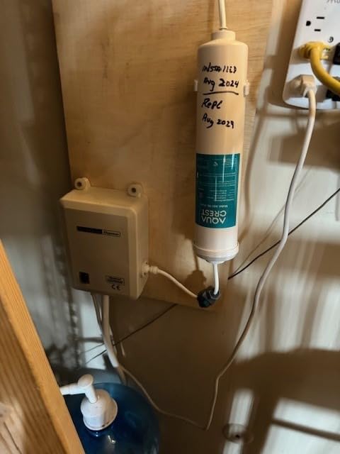 AQUACREST 5 years In-Line Water Filter for Refrigerator and Ice Maker, High Capacity, 1/4-Inch Direct Connect Fittings, Easy Installation, Reduces Chlorine, Bad Taste & Odor customer photo 1