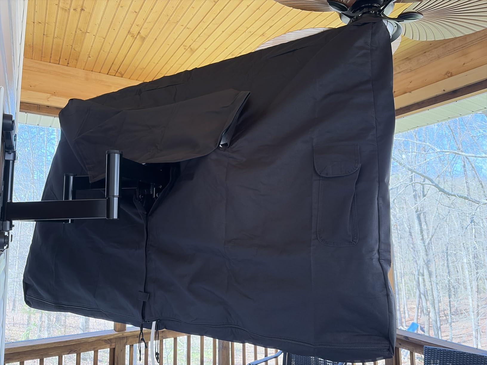 Outdoor TV Cover 70 - 75 inch - WITH ZIPPER, Weatherproof, Waterproof 360 degrees protection, Soft Non Scratch Interior - Black customer photo 2